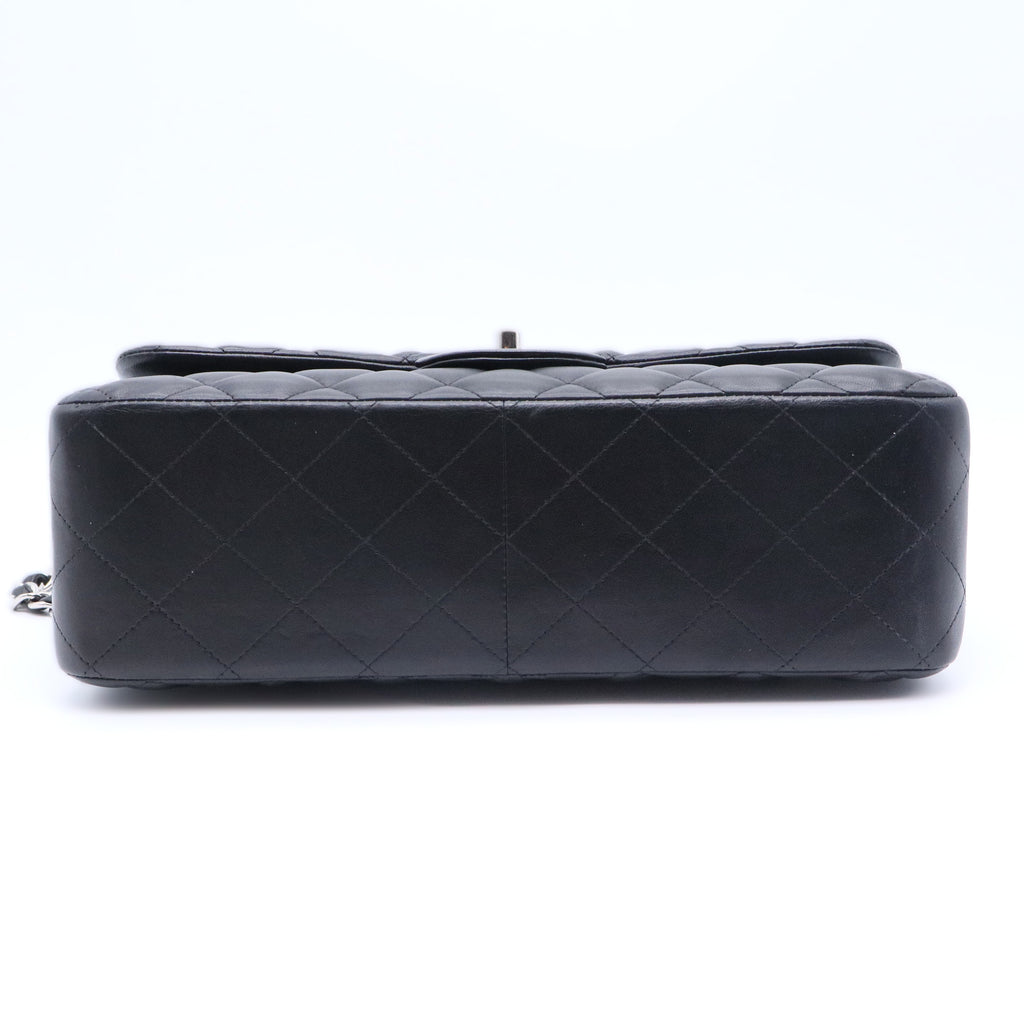 Classic Single Flap Bag Quilted Lambskin Jumbo