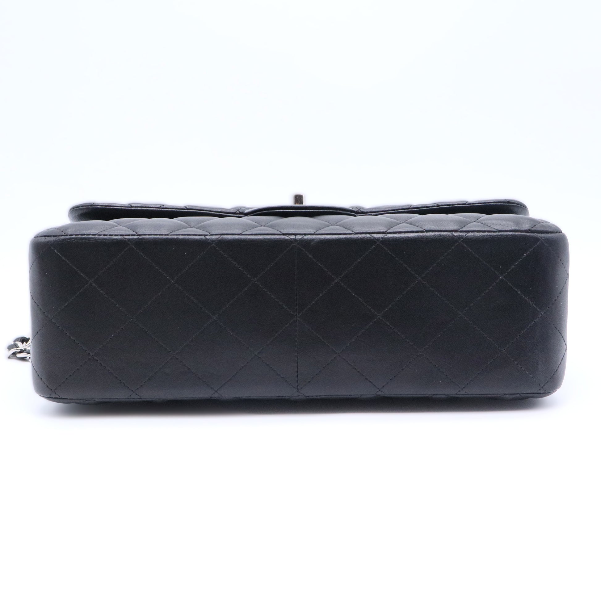 Classic Single Flap Bag Quilted Lambskin Jumbo