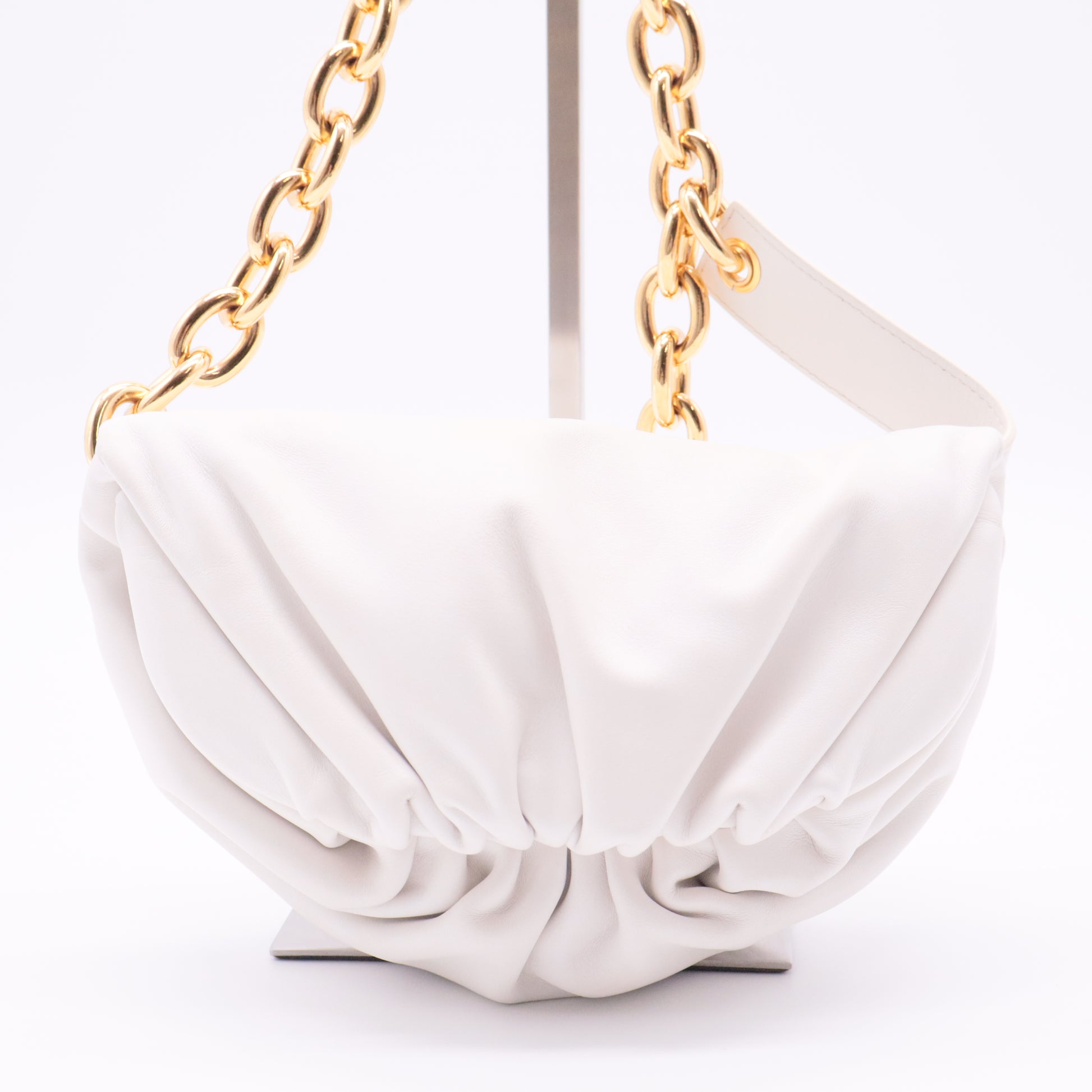 The Chain Pouch Leather