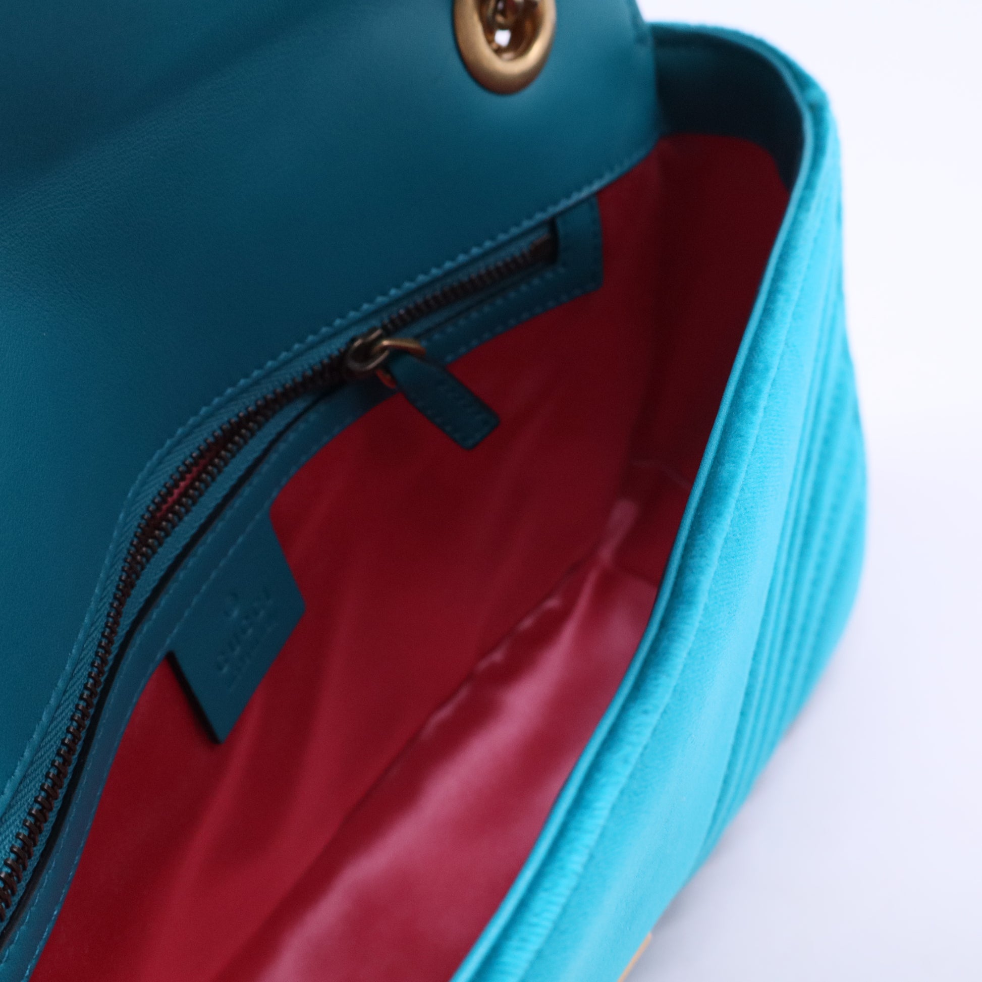 GG Marmont Flap Bag Matelasse Velvet Small B20575