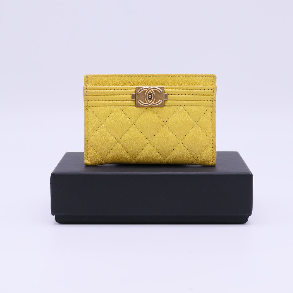 CHANEL Caviar Quilted Small Boy Card Holder W21887