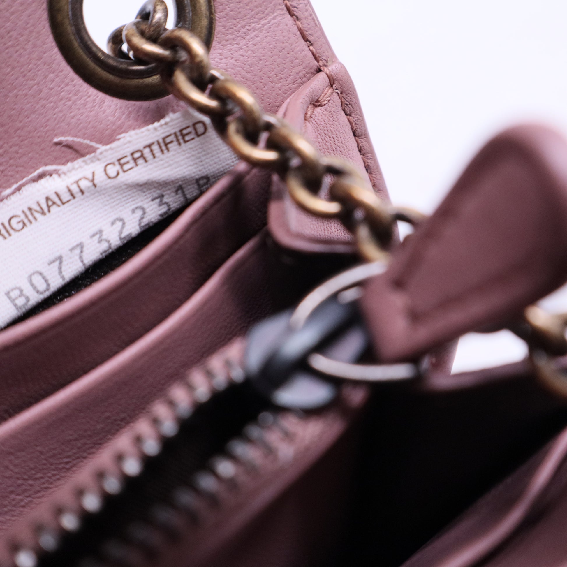 Intrecciato Shoulder Bag B20559