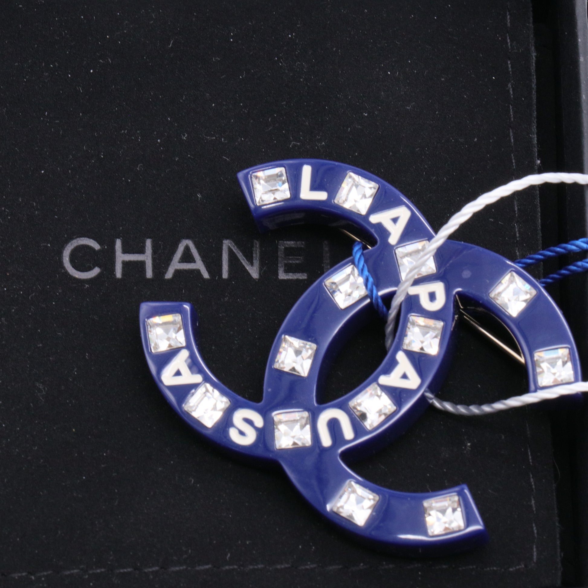 2019 La Pausa blue Resin and Rhinestone Brooch Twins