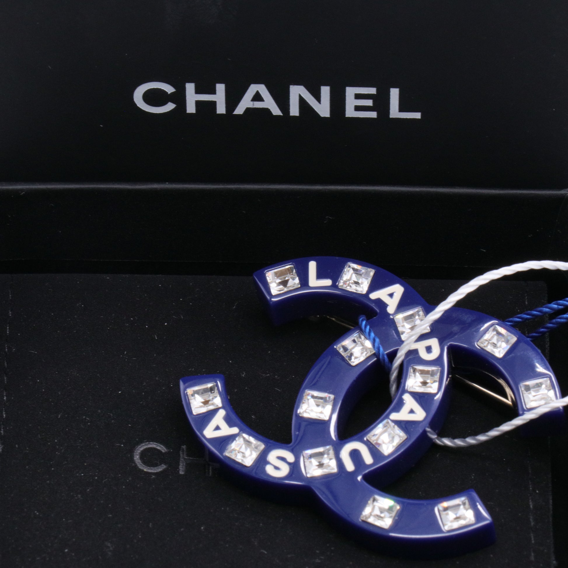 2019 La Pausa blue Resin and Rhinestone Brooch Twins