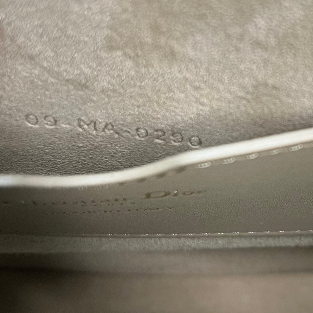 Box Calfskin Medium Bobby Flap Beige twins