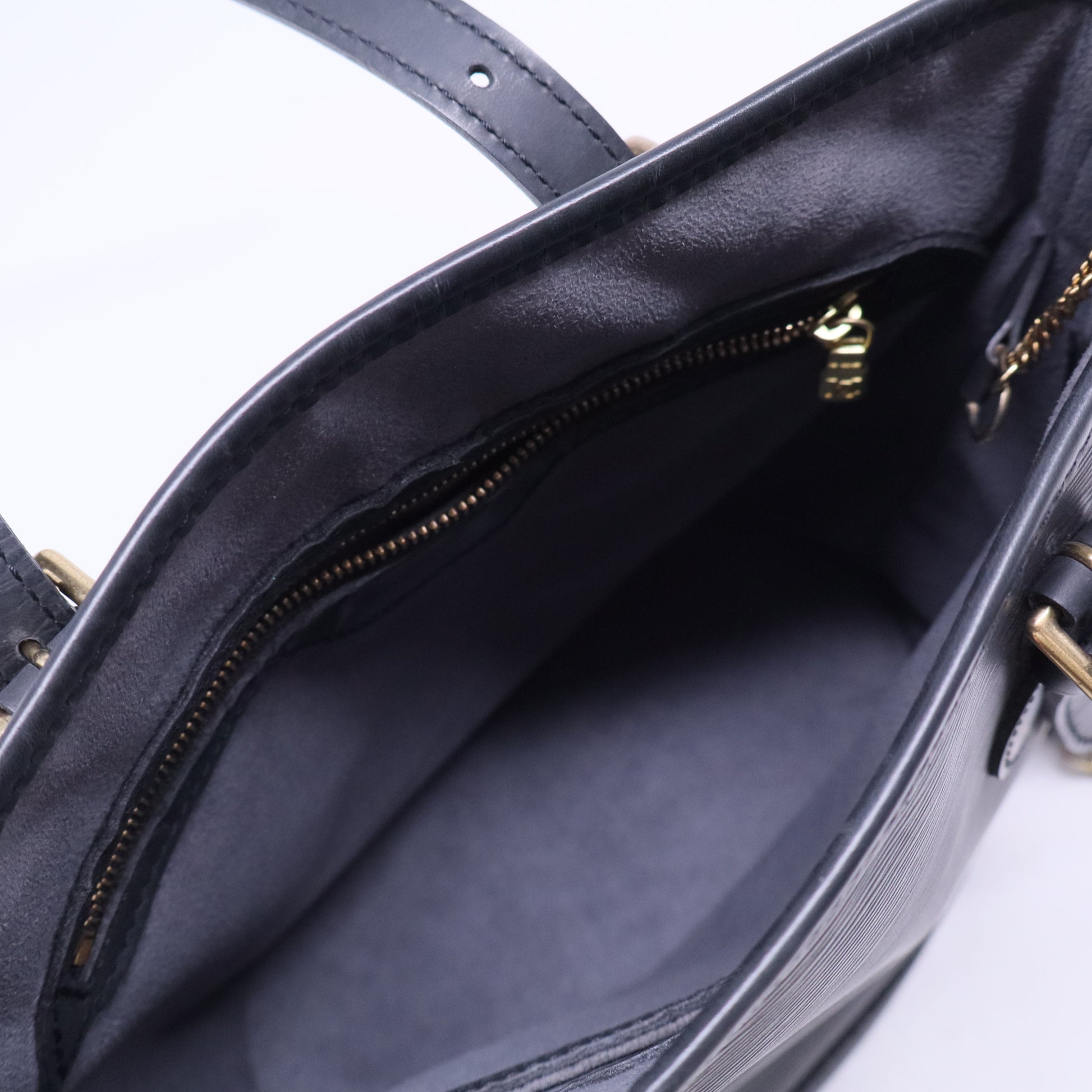 Bucket leather handbag B20388
