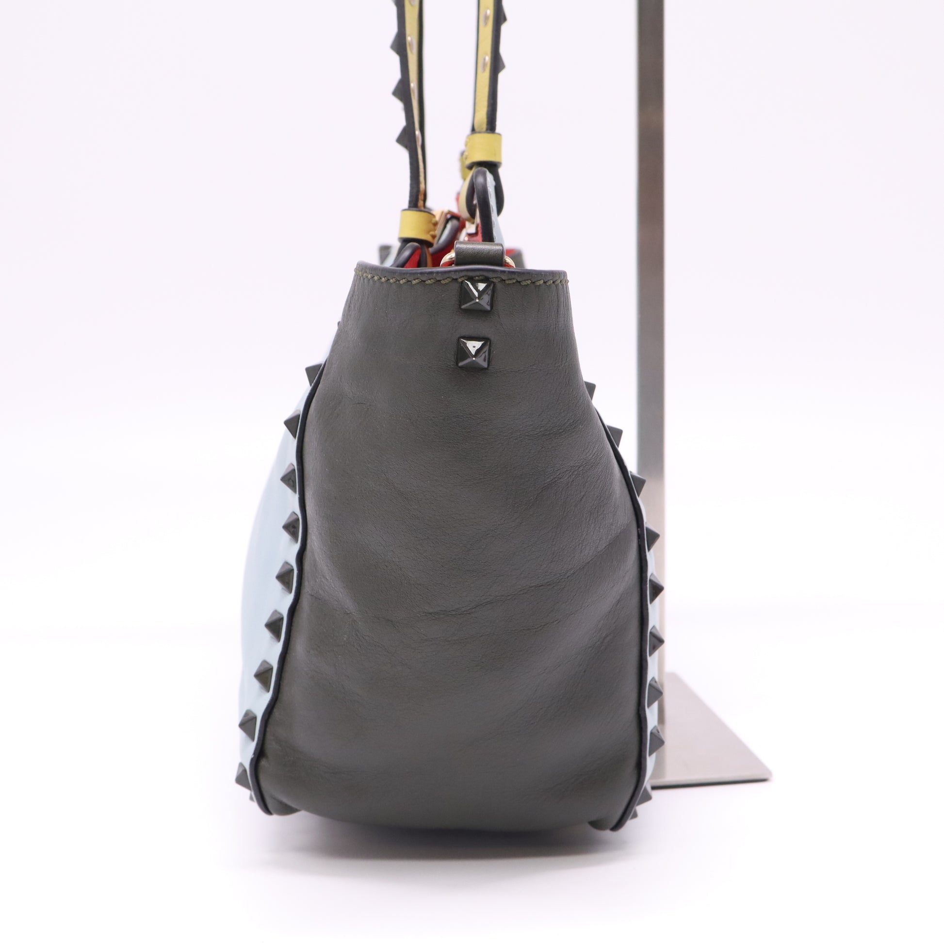 Vitello Colorblock Medium Rockstud Tote Multicolor B21284