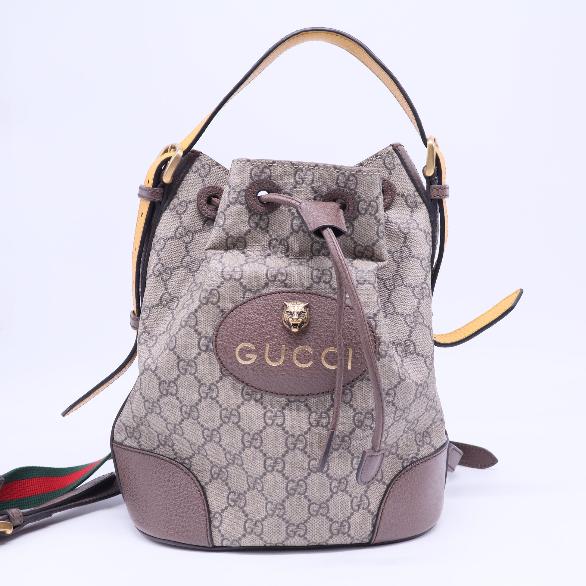 GG Supreme Bucket Bag B20318