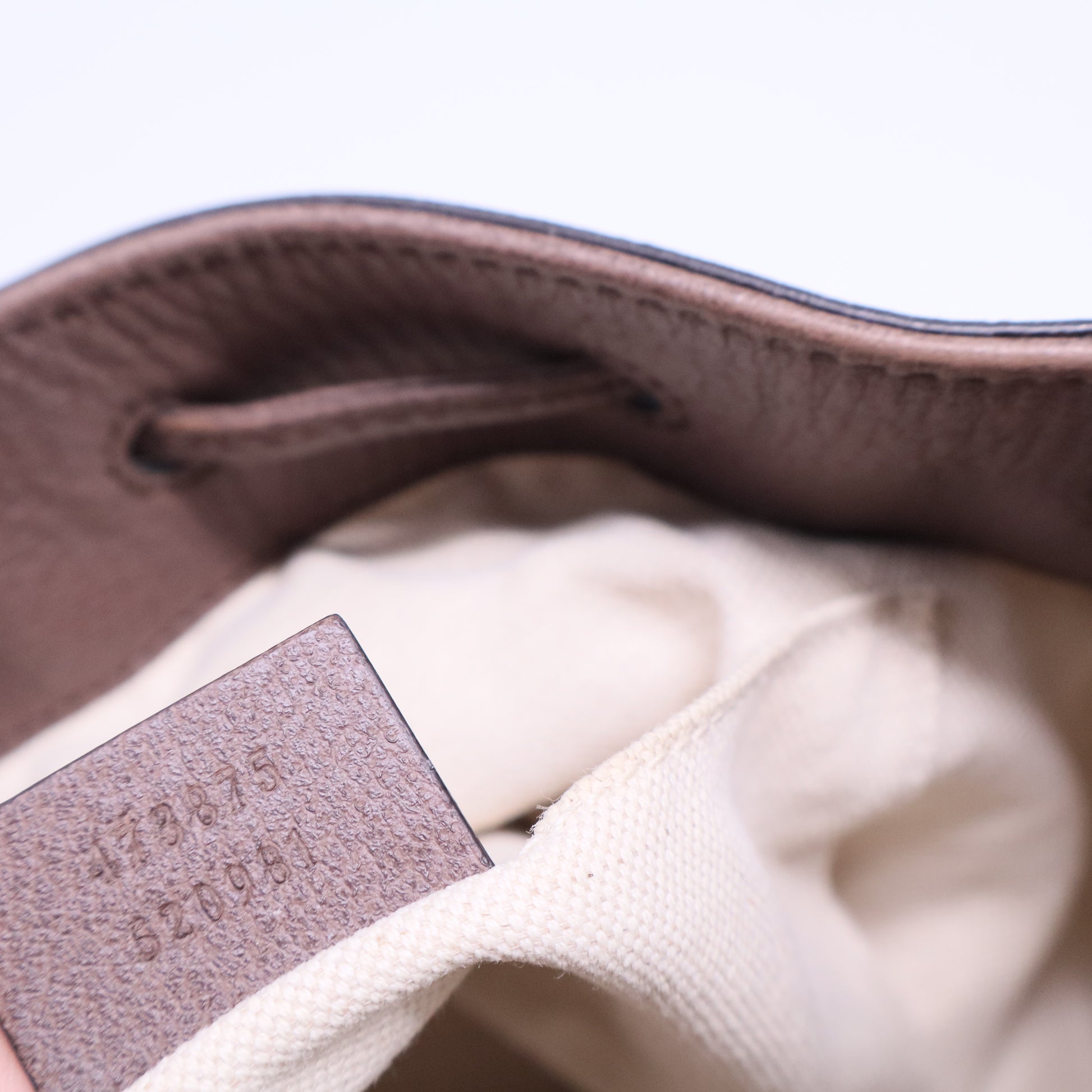 GG Supreme Bucket Bag B20318