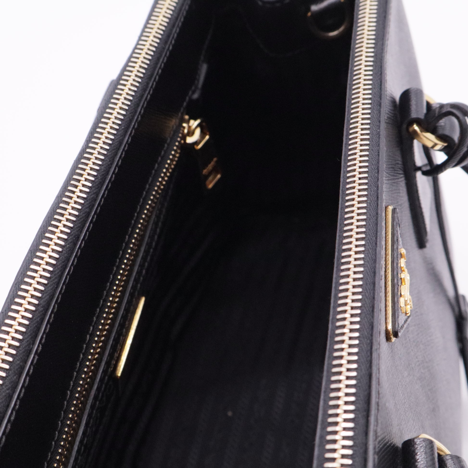 Black Saffiano Lux Galleria Handbag