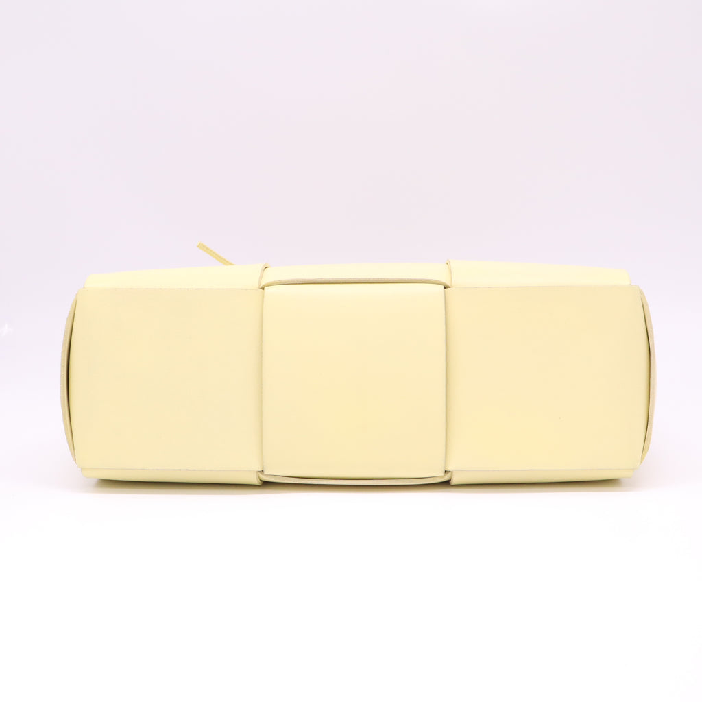 Nappa Maxi Intrecciato Medium Arco Tote Ice Cream B22678