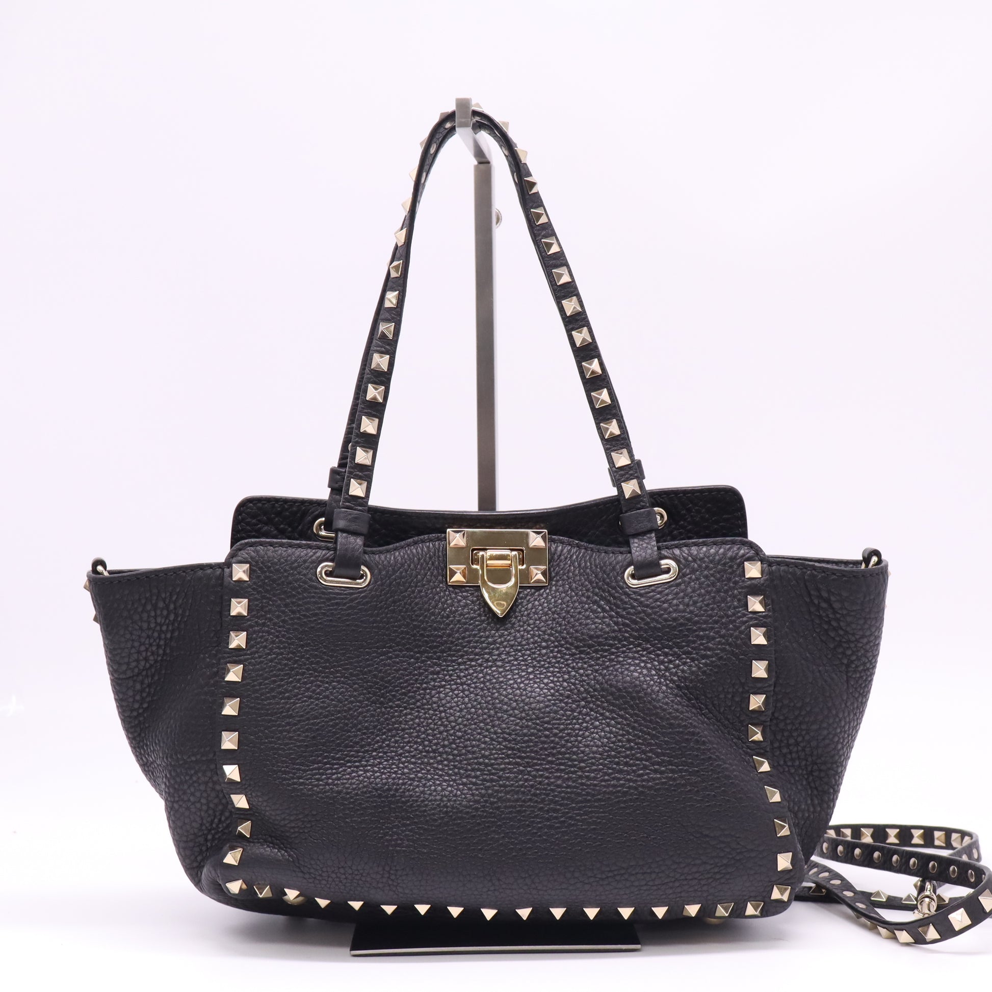 Valentino Garavani Rockstud tote bag B21704