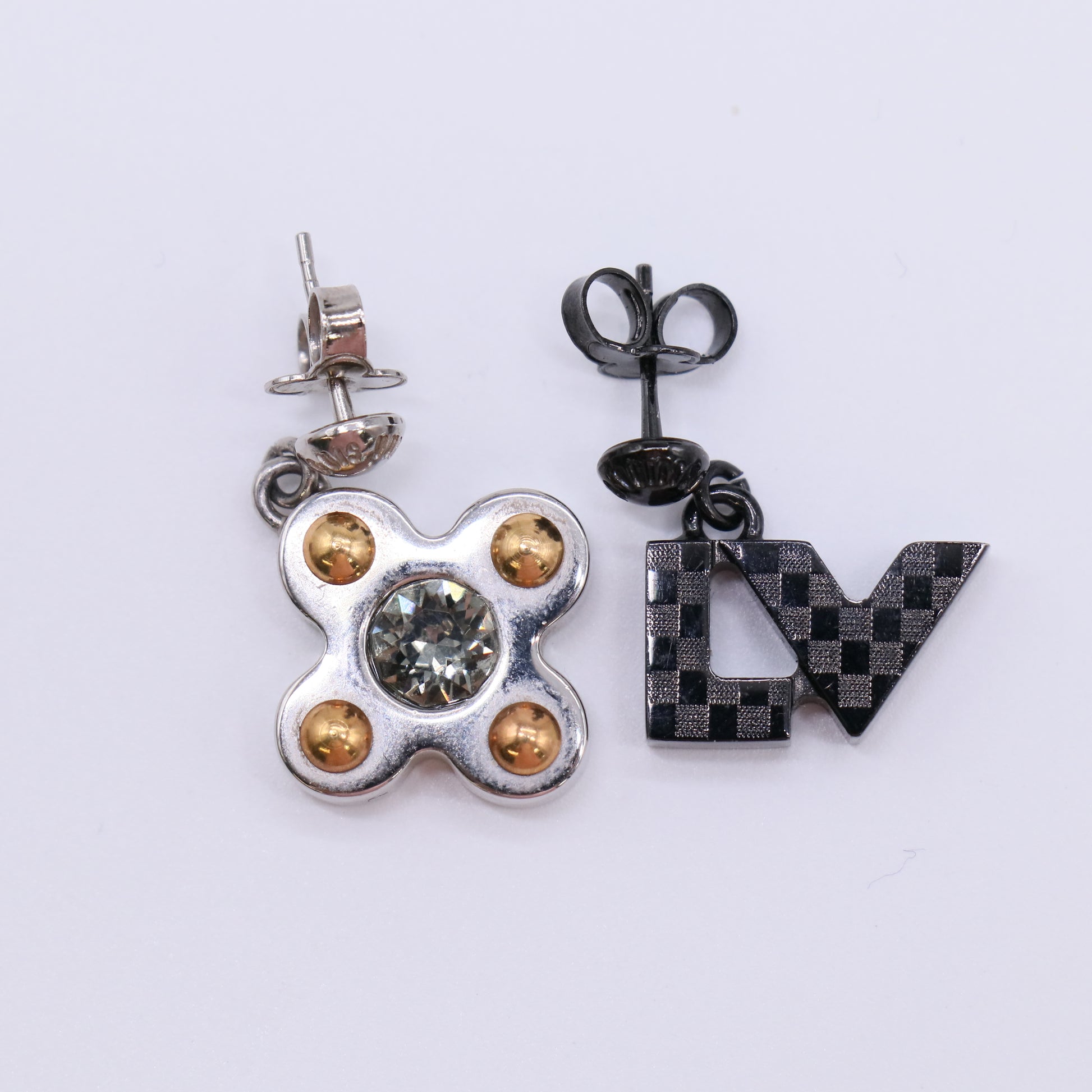 Louis Vuitton Earrings Set W21784