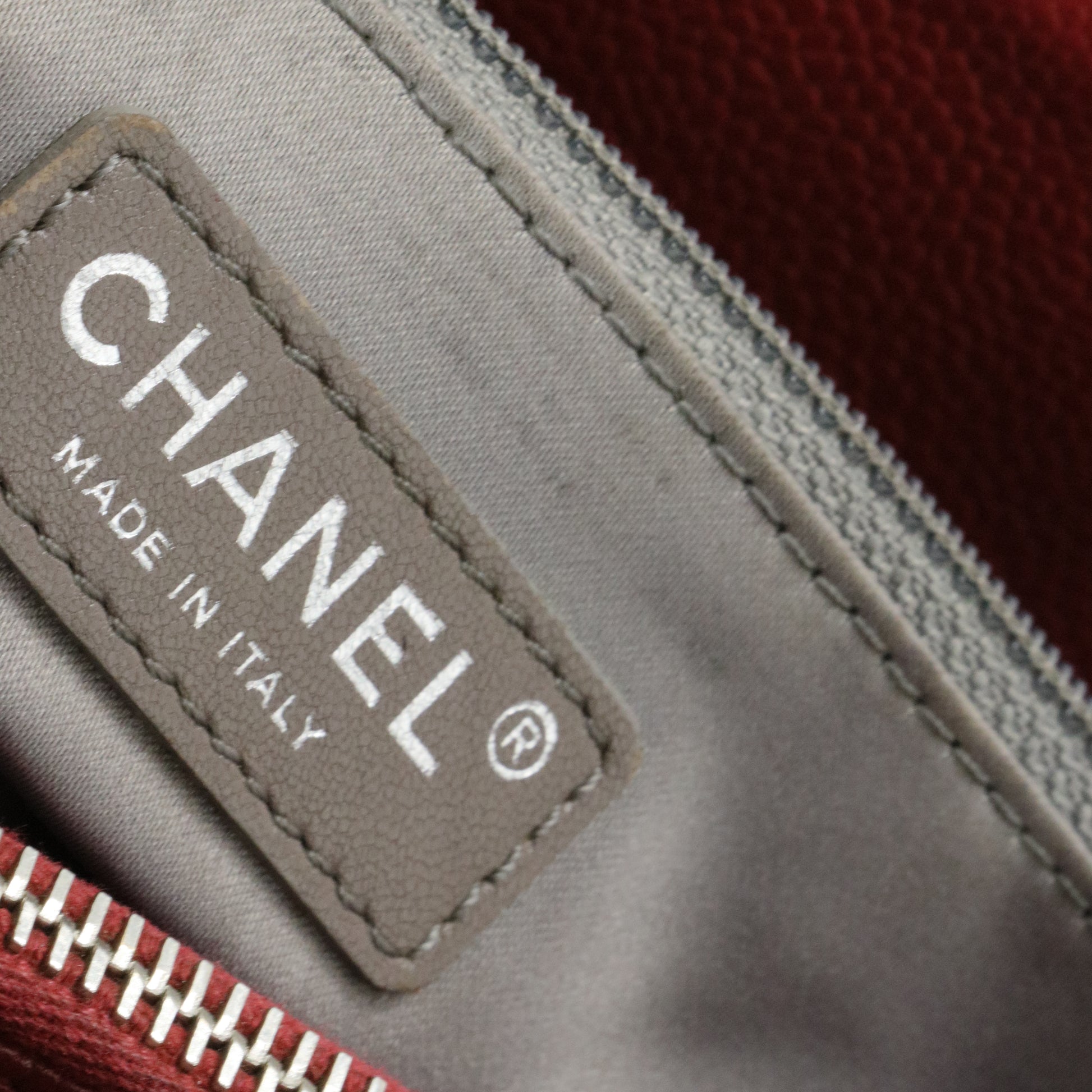 Grand Shopping Tote Quilted Caviar