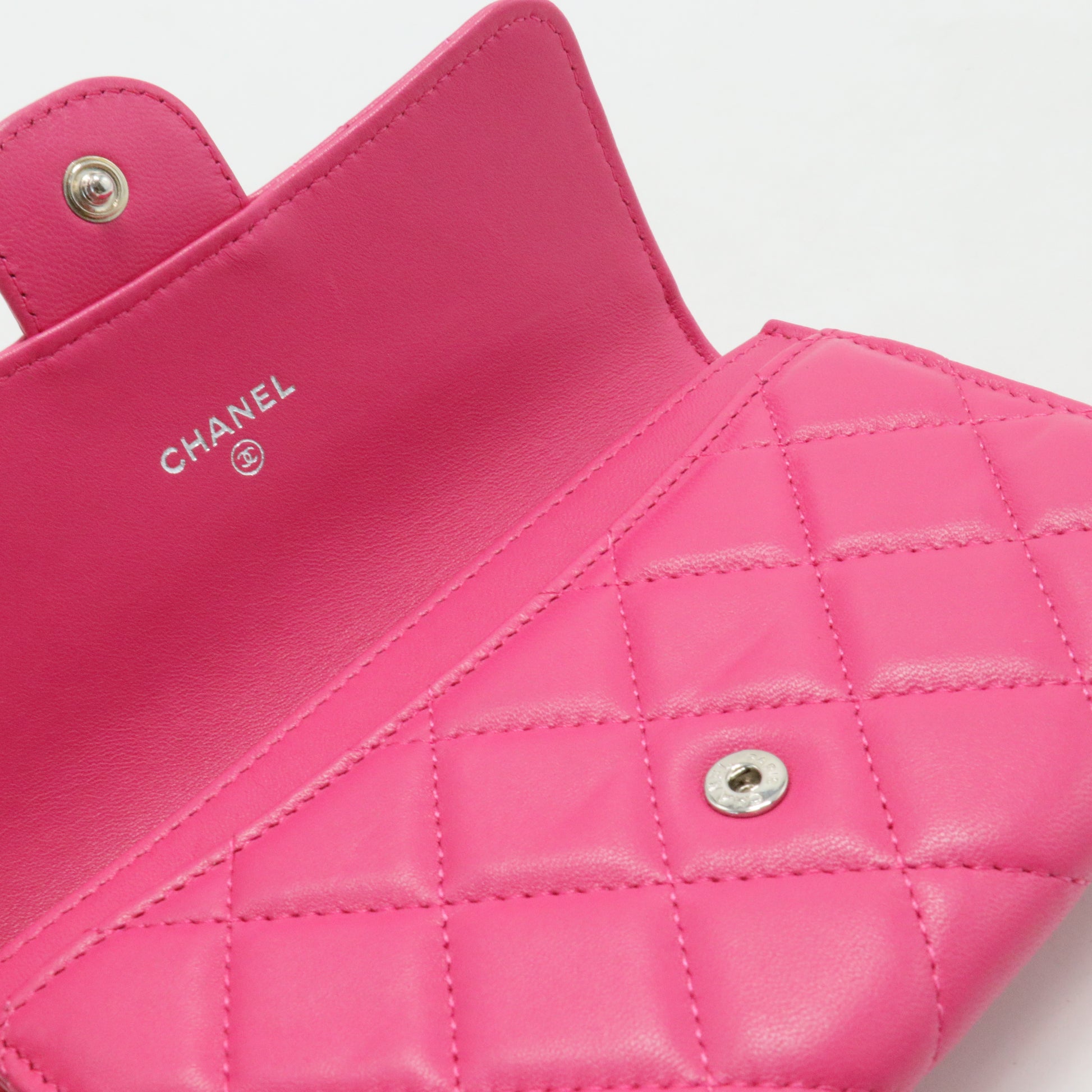 Caviar Quilted Medium Flap Wallet Fuchsia