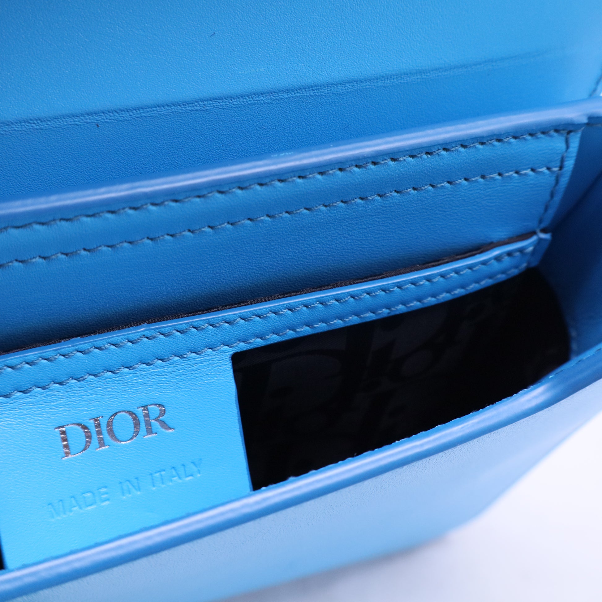 Dior Homme Dior Lock leather bag B20577