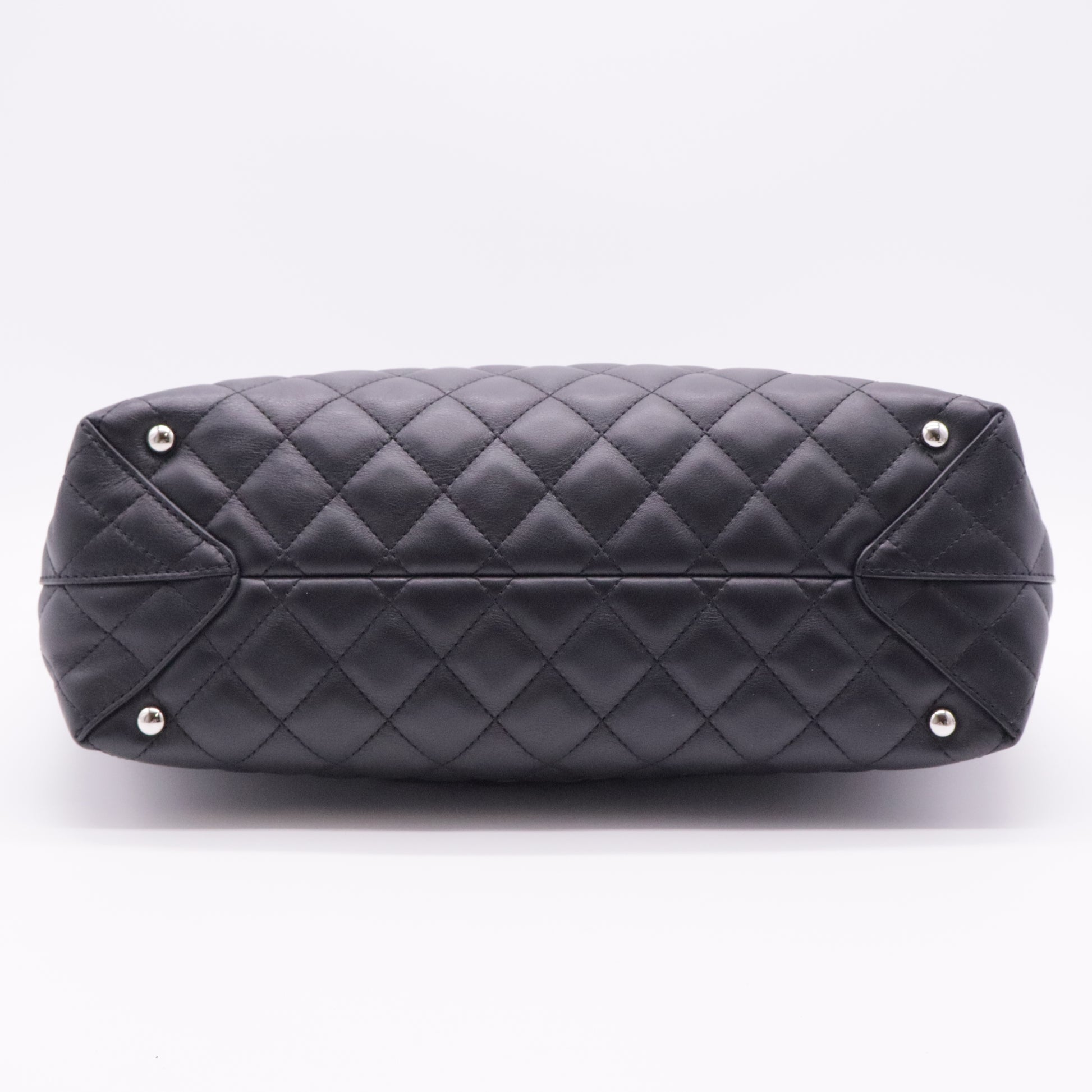 Shopping Tote Quilted Calfskin Medium