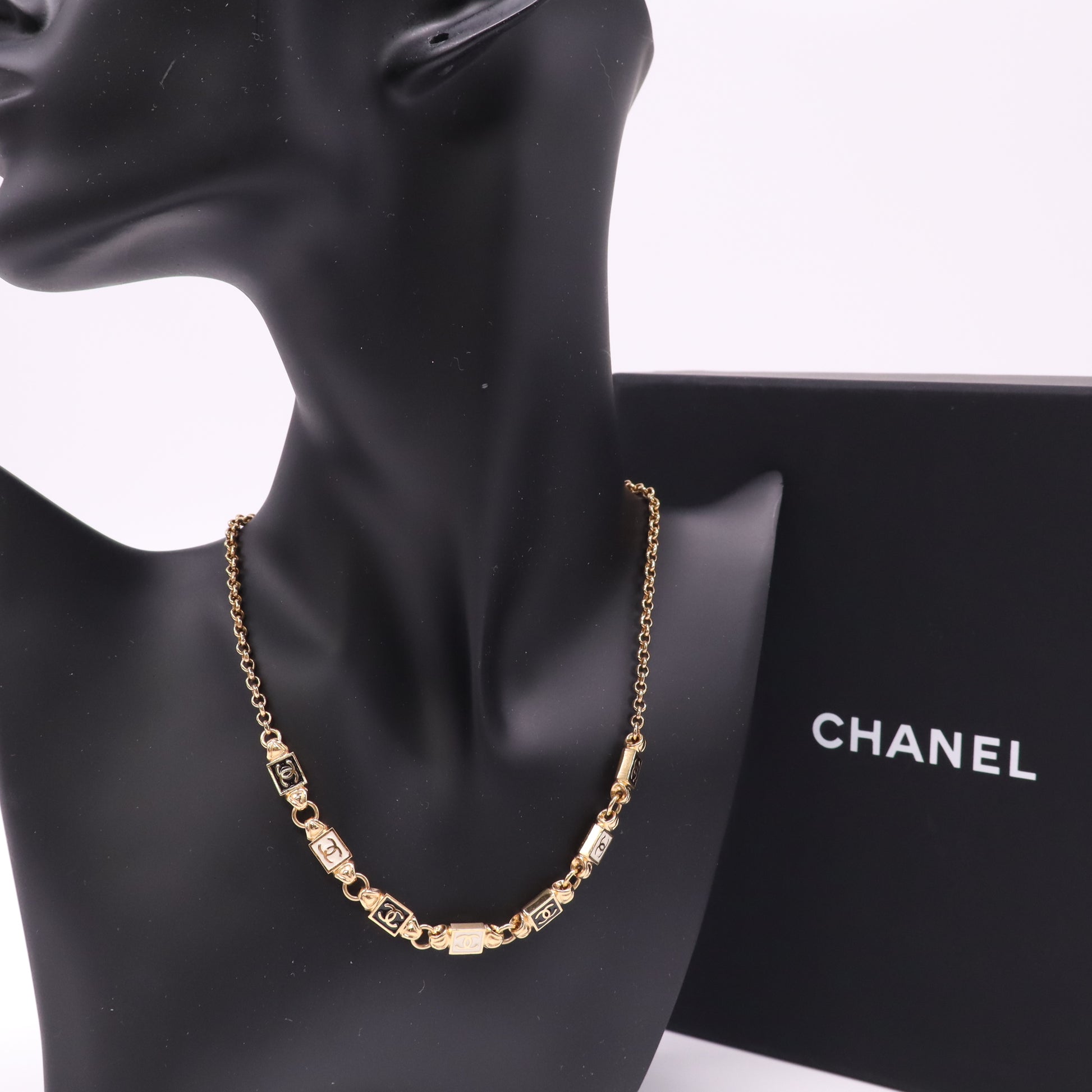 Chanel Metal Lambskin CC Square Choker Gold twins LDJ4609
