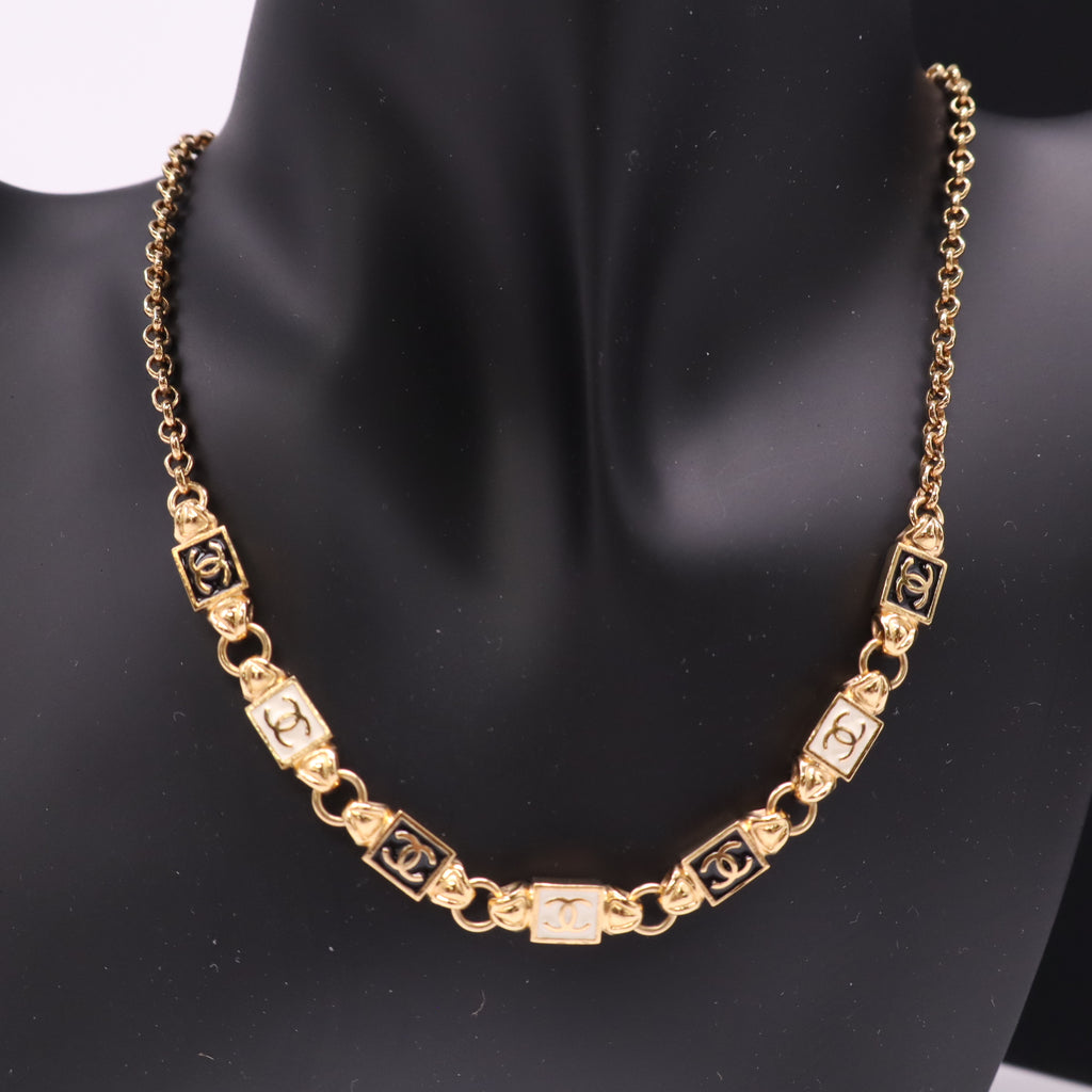 Chanel Metal Lambskin CC Square Choker Gold twins LDJ4609