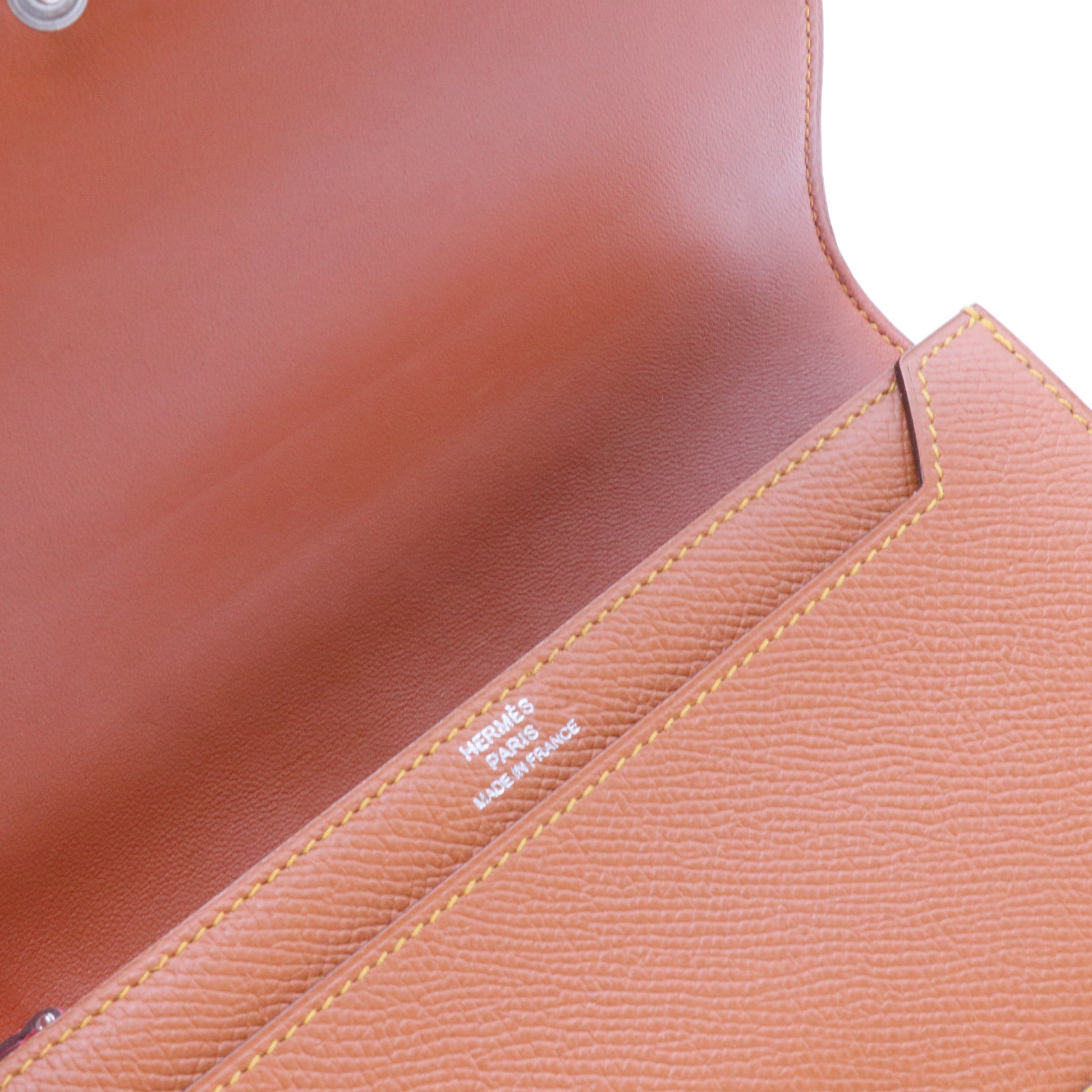 Camail Wallet Epsom Long