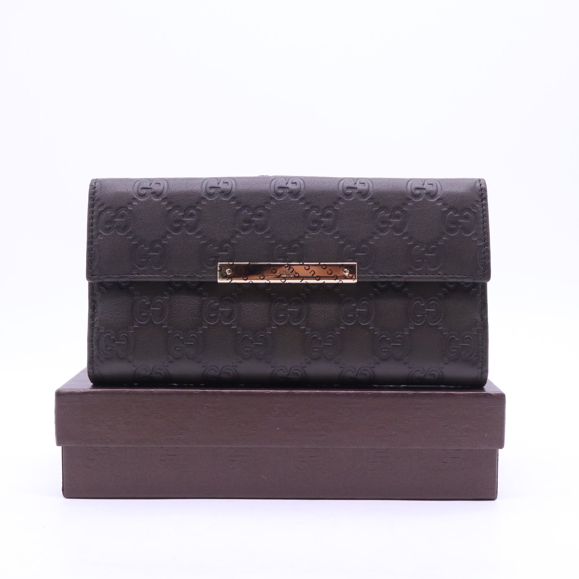 GG Signature Leather Continental Wallet W21049