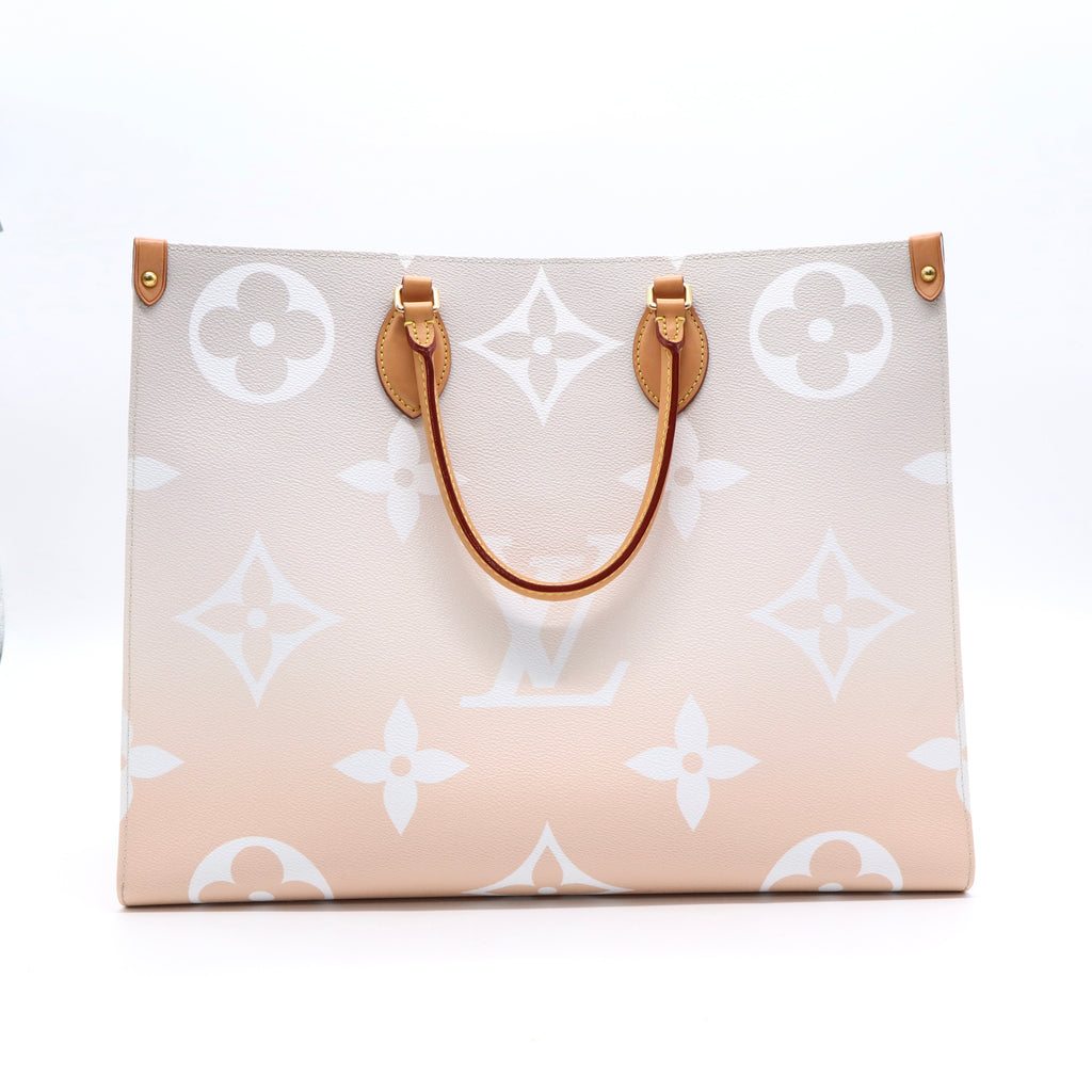 Monogram Giant By The Pool Onthego GM Brume twins