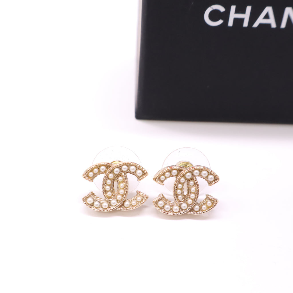 Chanel Pearl Queen of France CC Earrings Gold twins LDJ4615