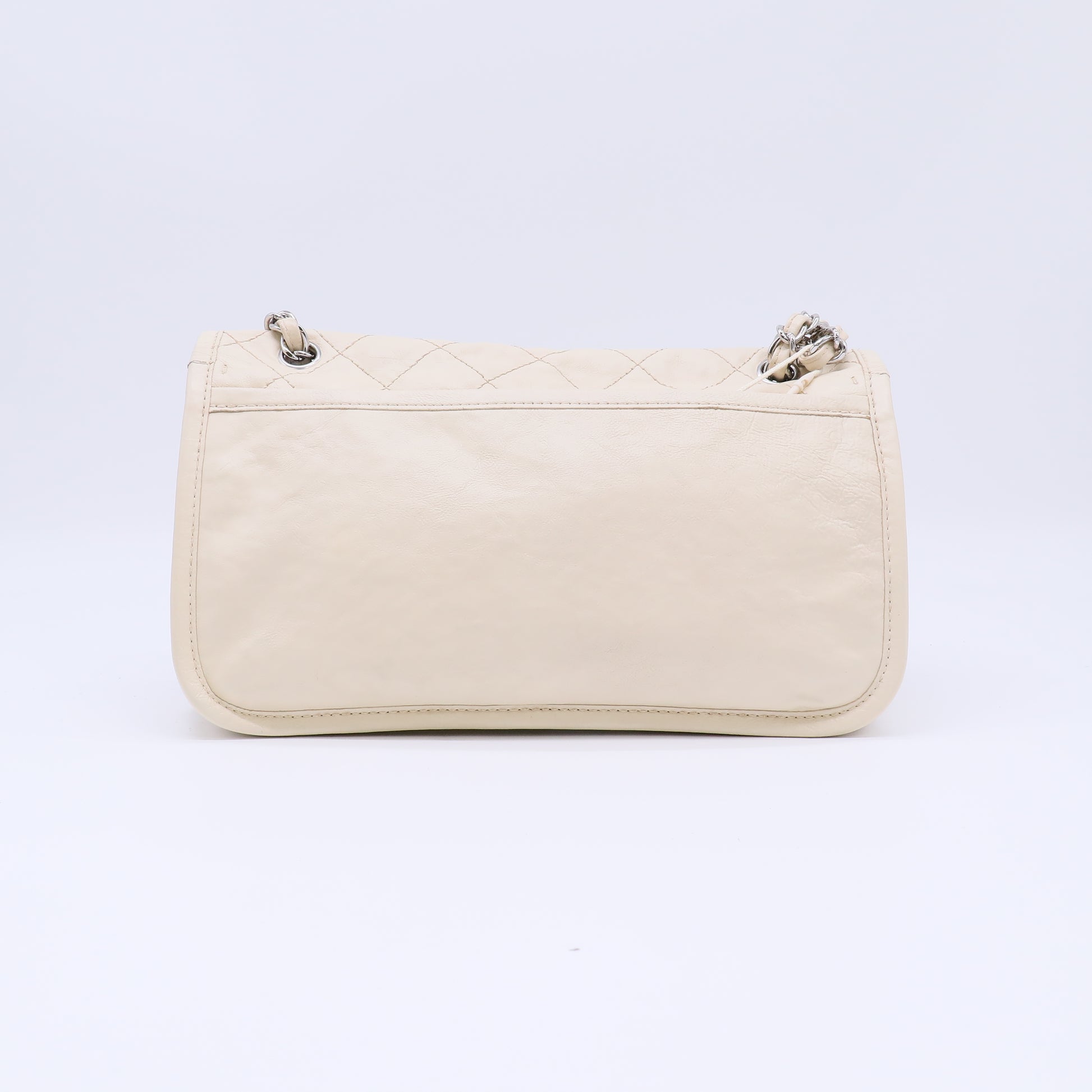 Natural Beauty Split Pocket Flap Bag Quilted Leather Medium B21970