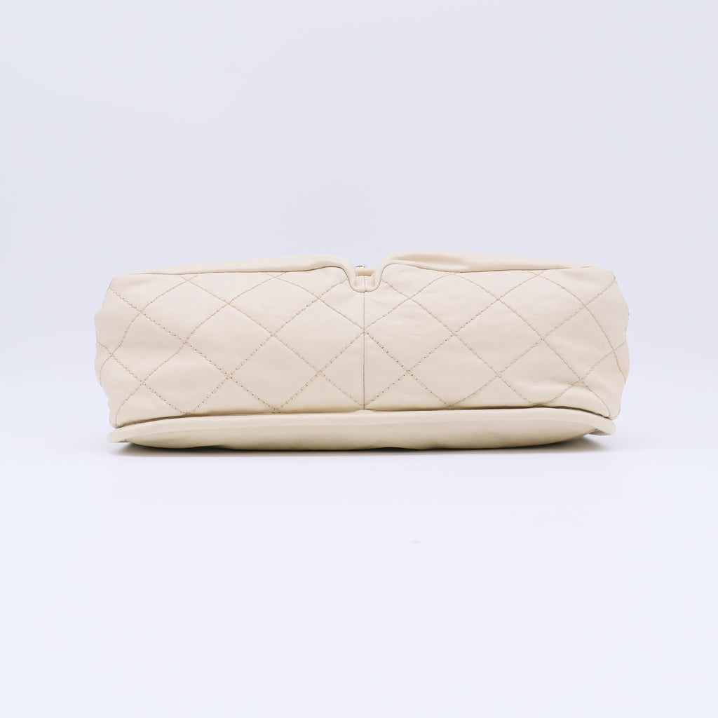 Natural Beauty Split Pocket Flap Bag Quilted Leather Medium B21970