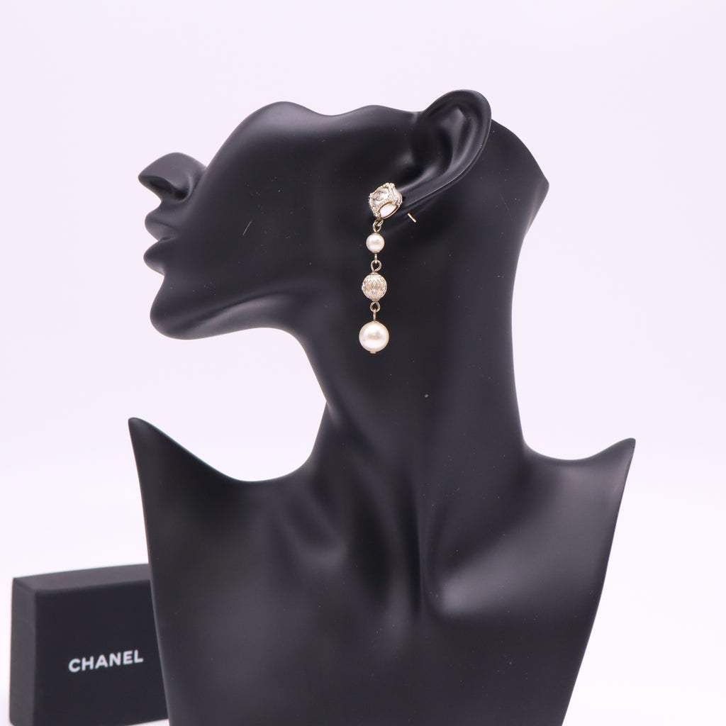 Chanel Pearl Crystal CC Drop Earrings W21994