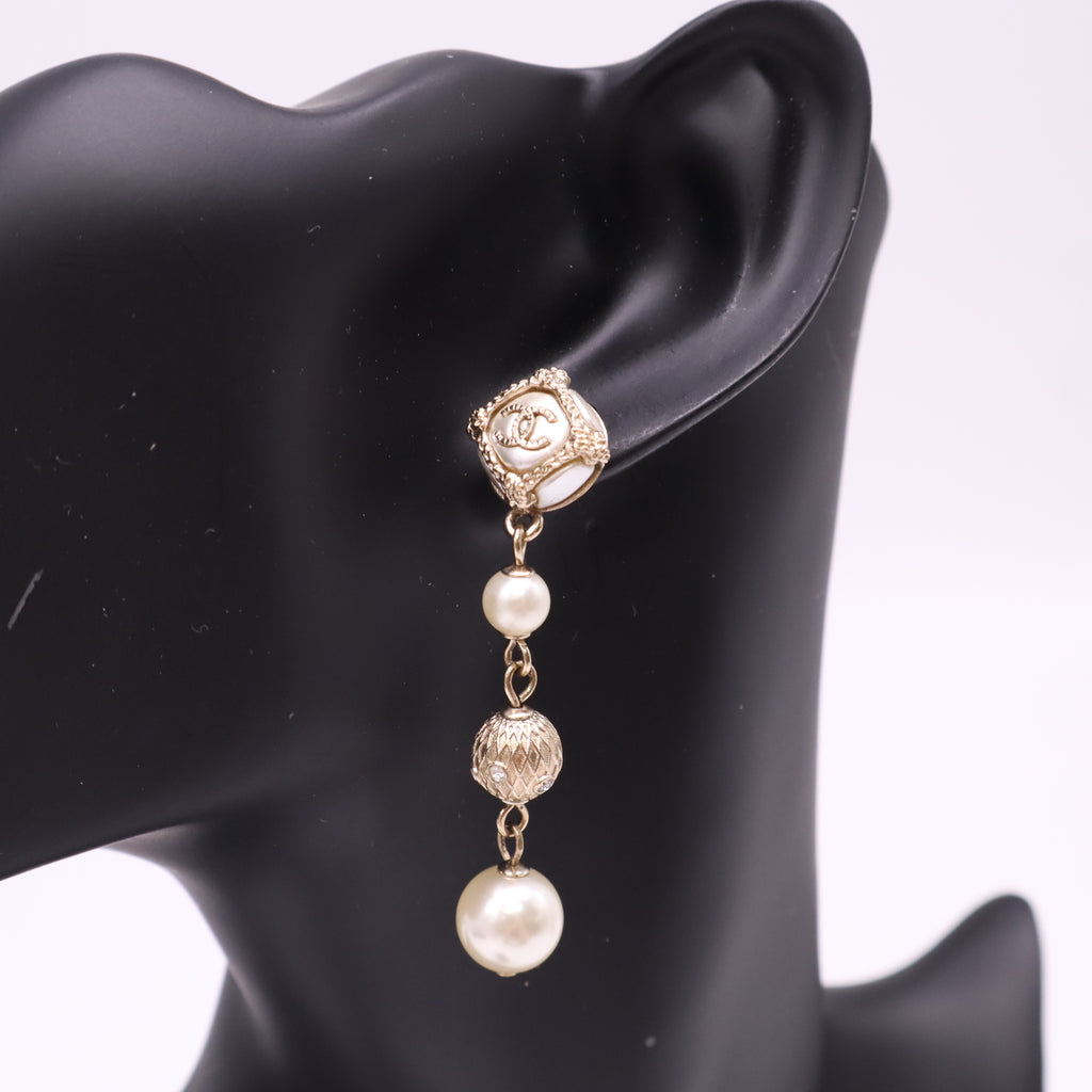 Chanel Pearl Crystal CC Drop Earrings W21994