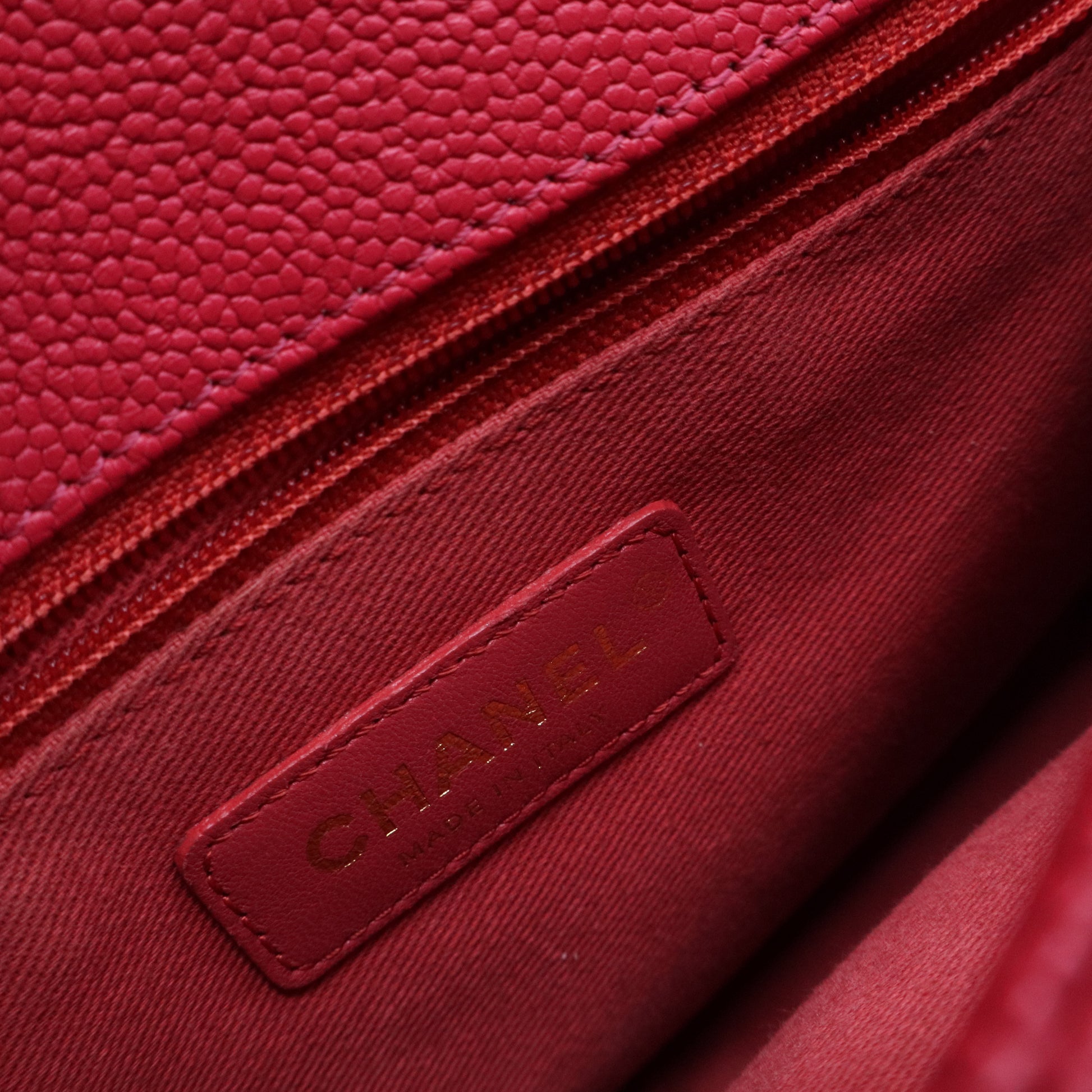 2018 Thread Around Flap Bag Quilted Caviar Medium Twins