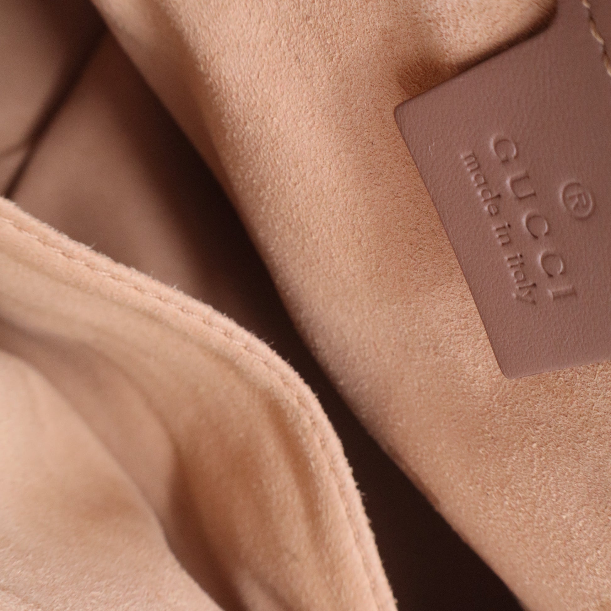 Gucci Beige Quilted Leather Marmonti Top Handle Crossbody Bag twins LDJ3227