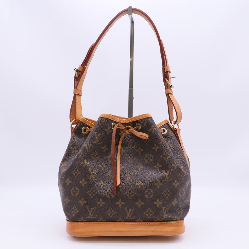 Louis Vuitton Monogram Petit Noé Bucket Bag B24091