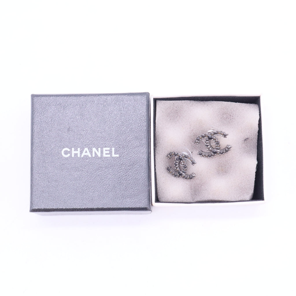 Chanel CC earrings W11318
