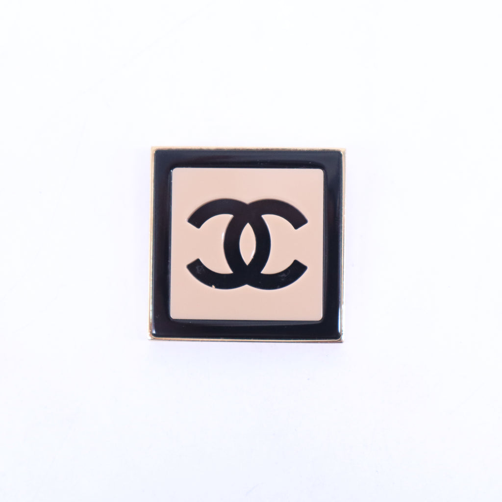 CC Logo Square Frame Brooch W20833