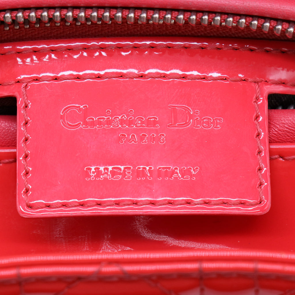 Medium Lady Dior Bag B22592