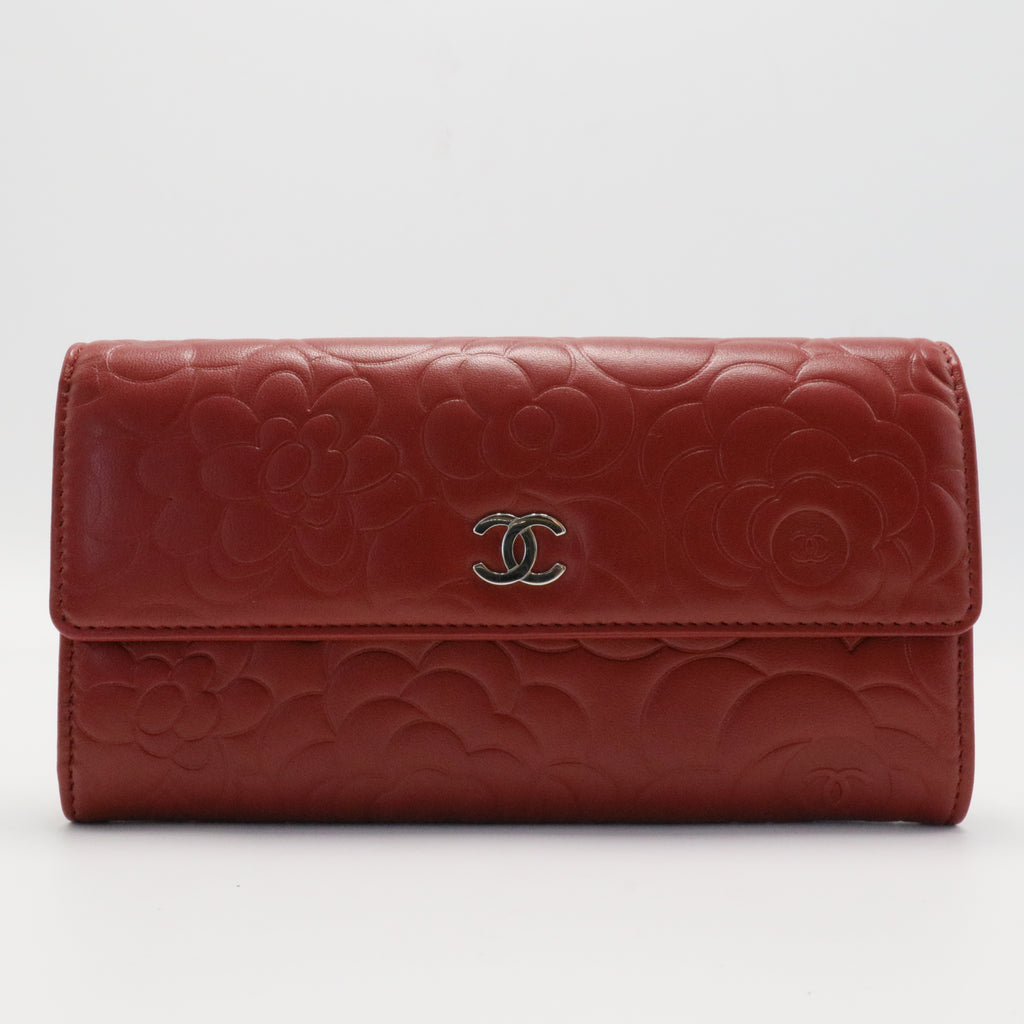 Caviar Camellia Embossed Flap Wallet Red