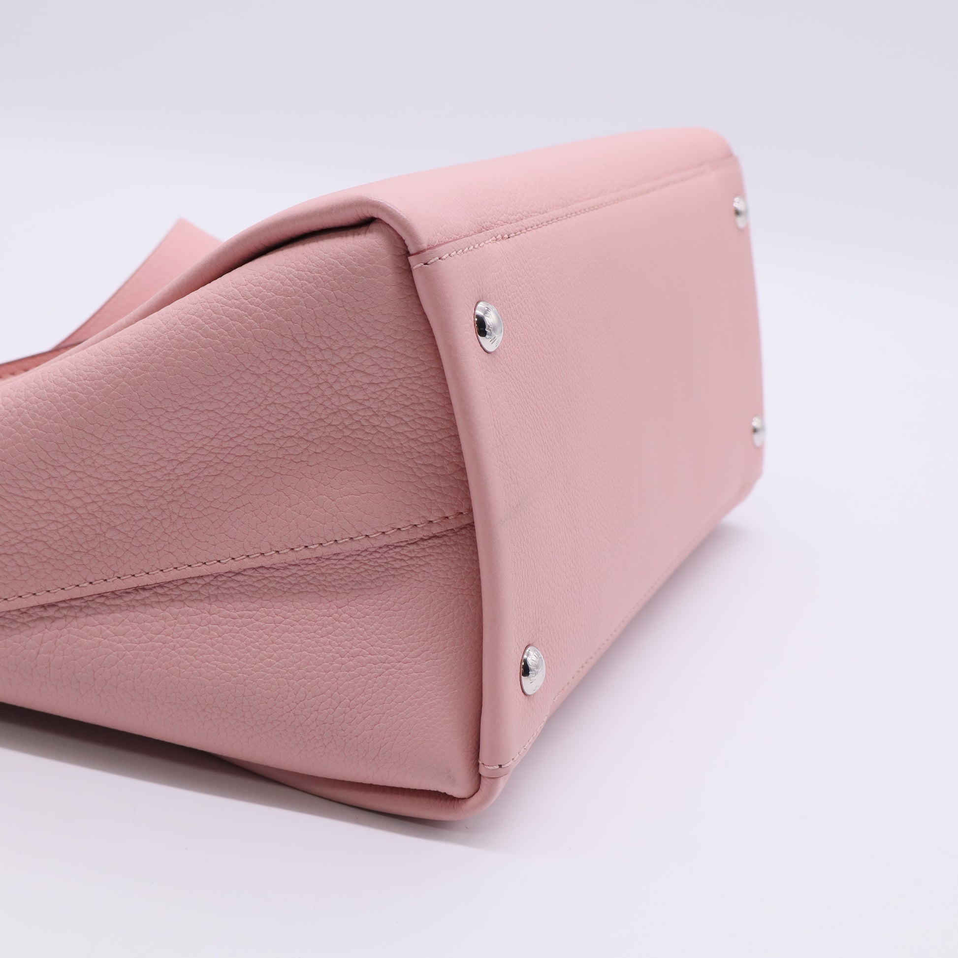 Louis Vuitton Magnolia Pebbled Leather Lockmeto Bag Twins B20646