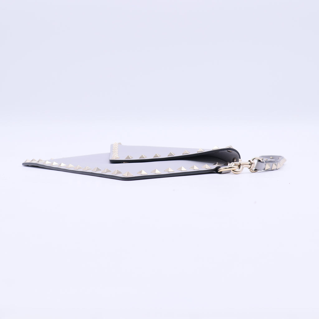 Rockstud Envelope Clutch Leather Small  W20926
