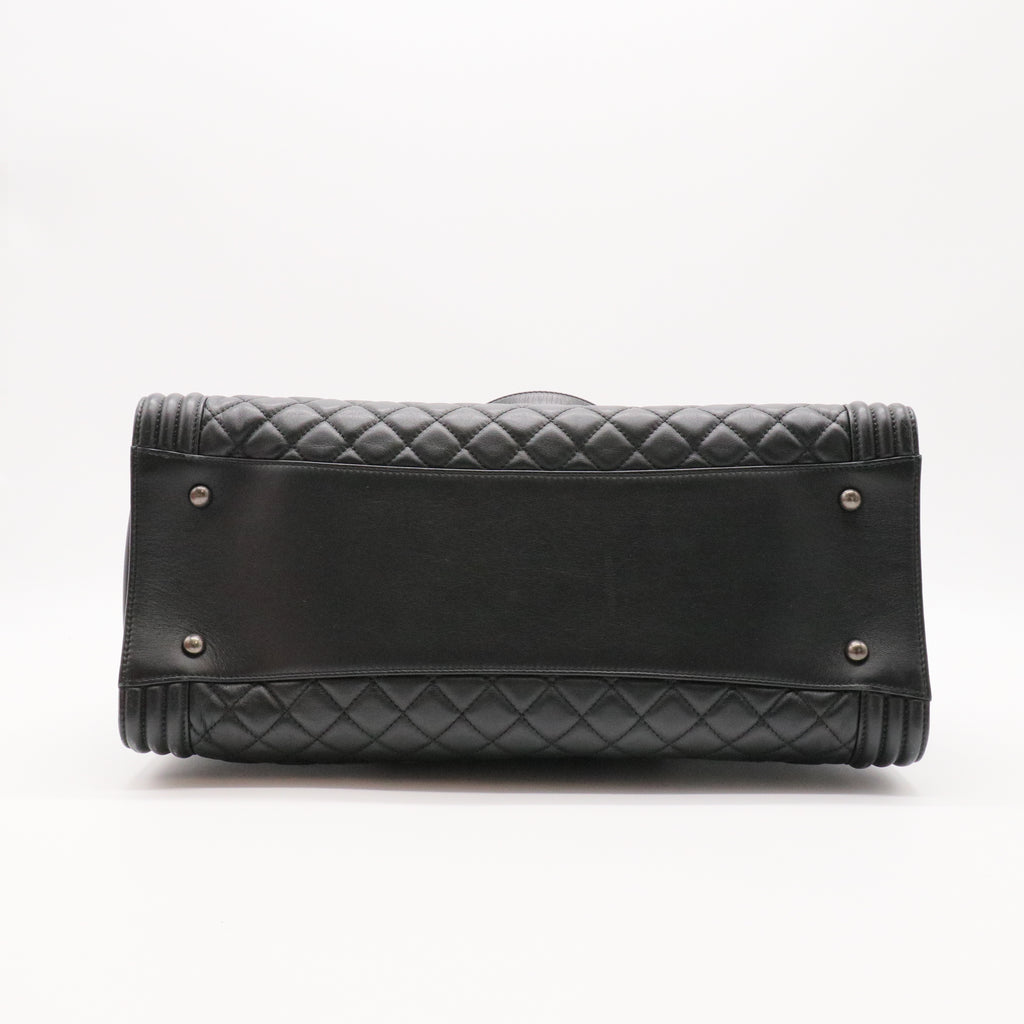 Calfskin Quilted Boy Shopping Tote Black twins