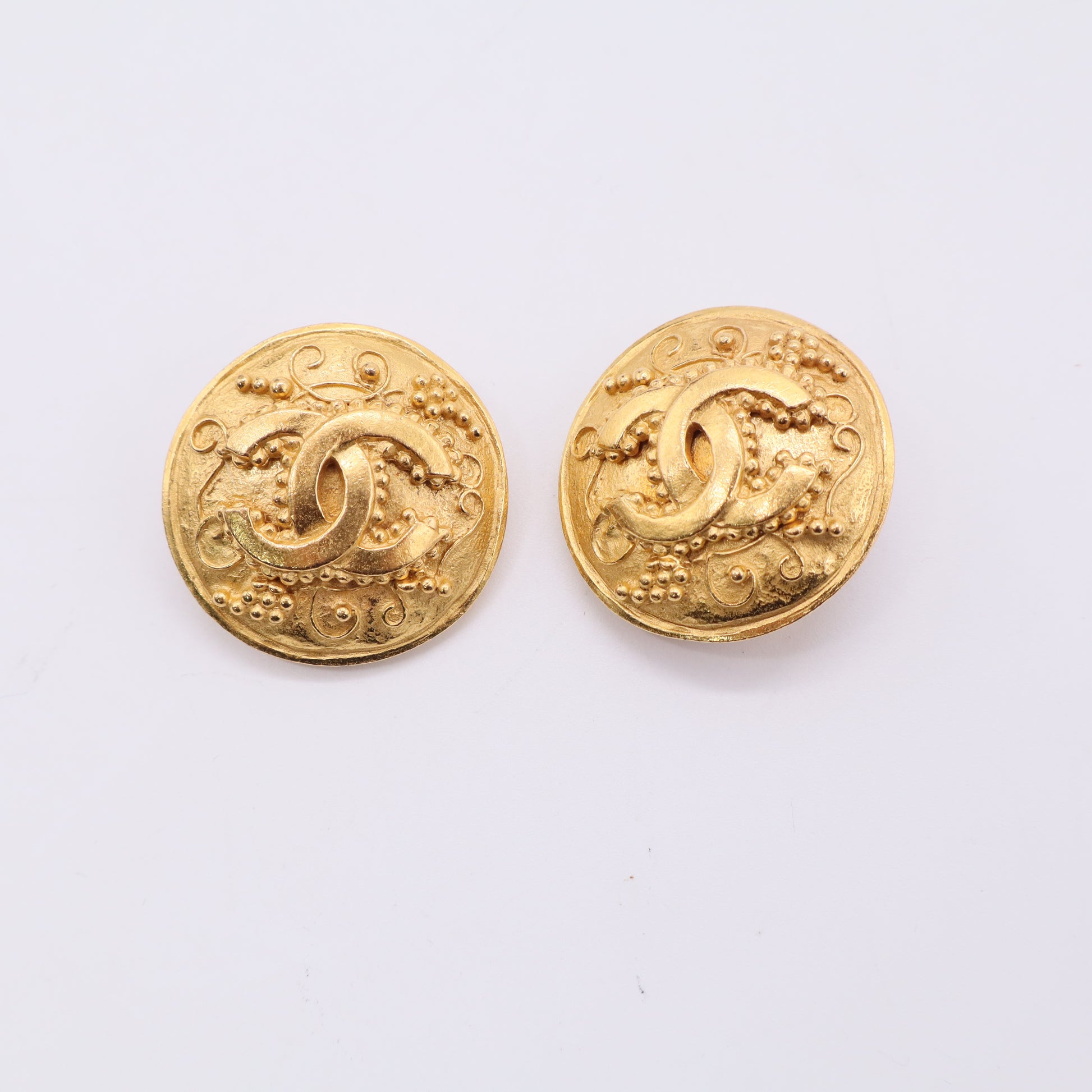 CHANEL Pre-Owned 1996 clover-motif CC earrings twins LDJ3247