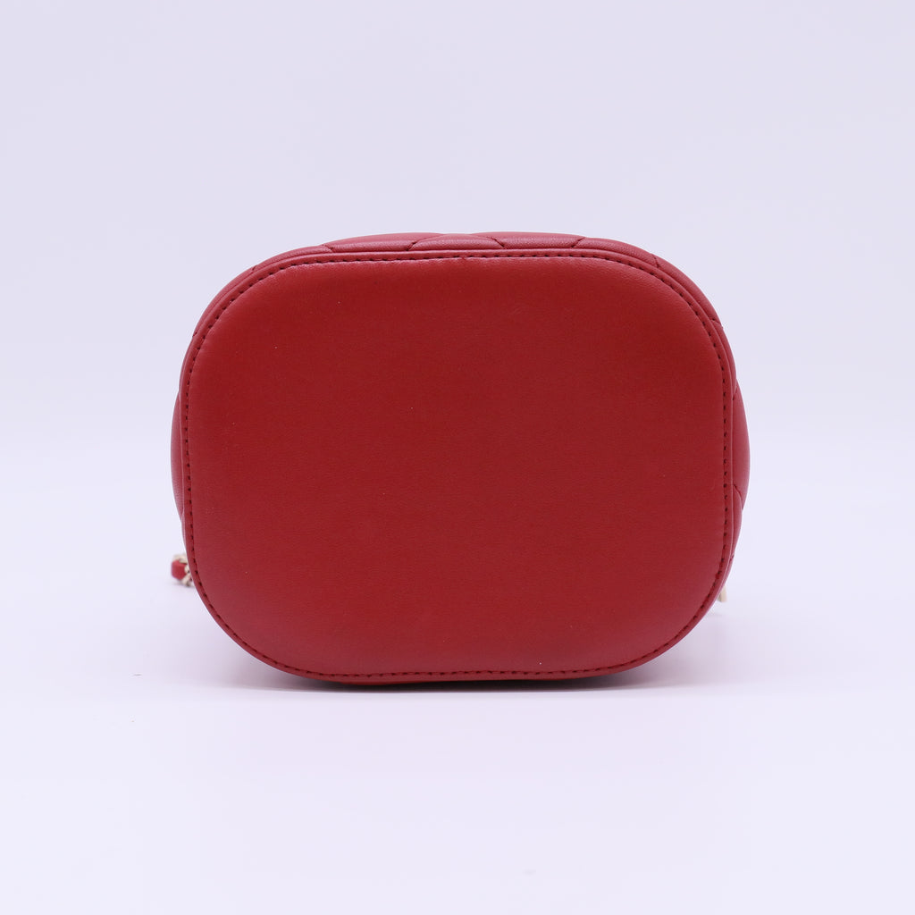 Chanel Small Vanity Case with Top Handle B22576