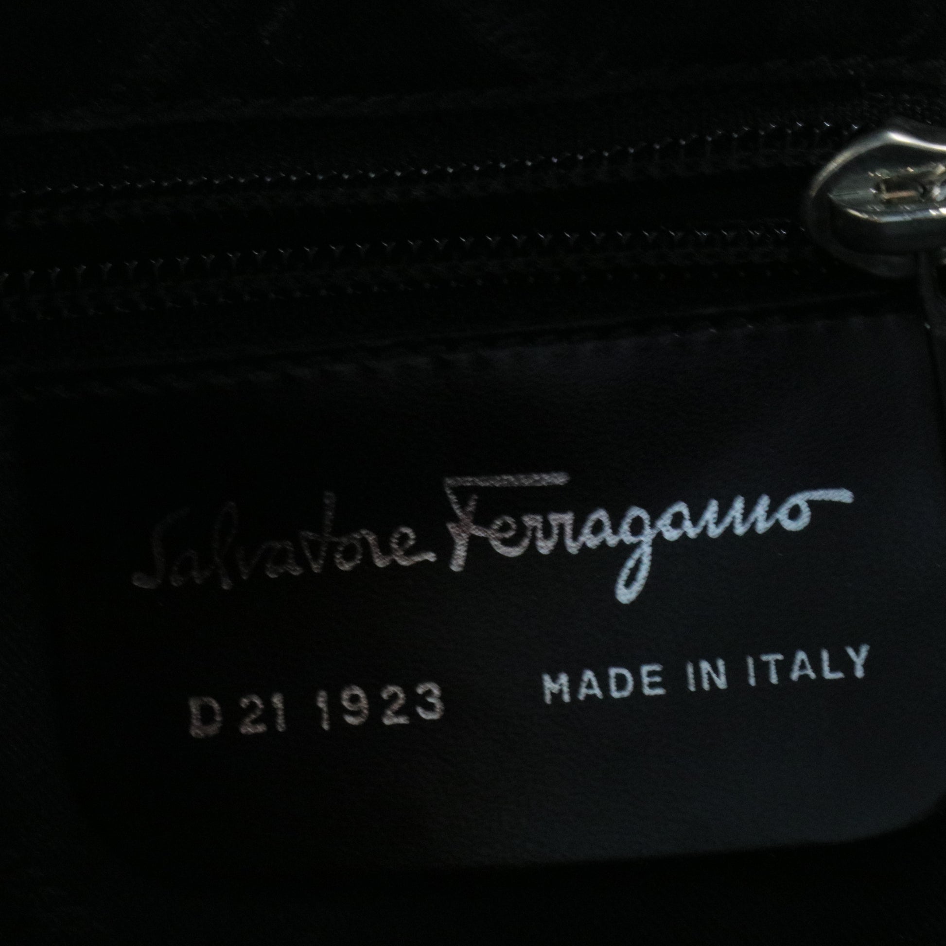 Silver Fittings One Shoulder Bag