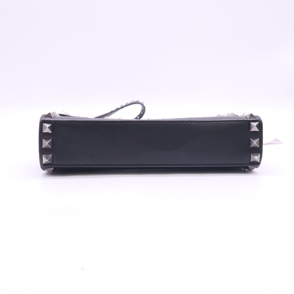 Black Leather Rockstud Flap Crossbody Bag B24195