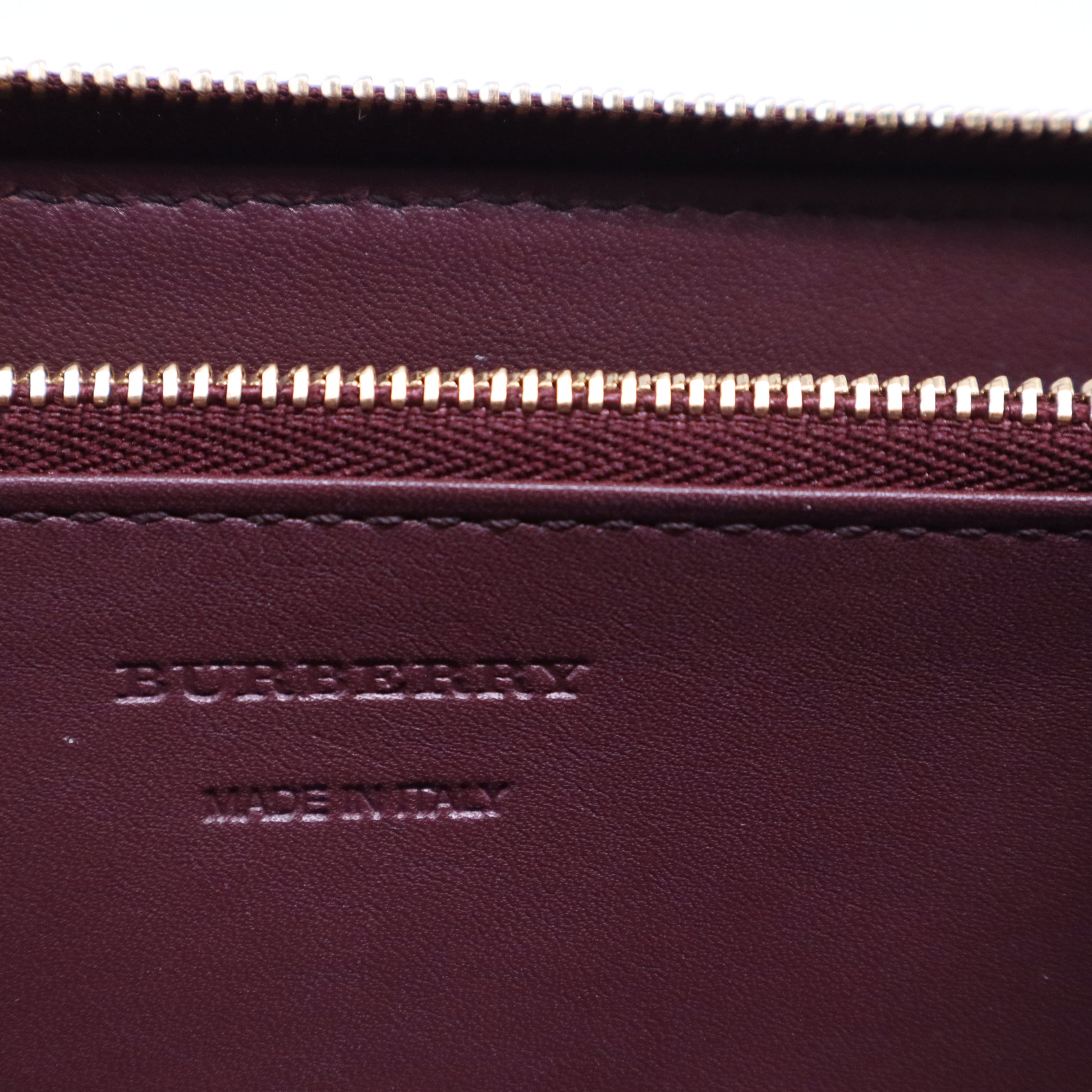 Leather and House Check Elmore Zip Around Wallet W21012