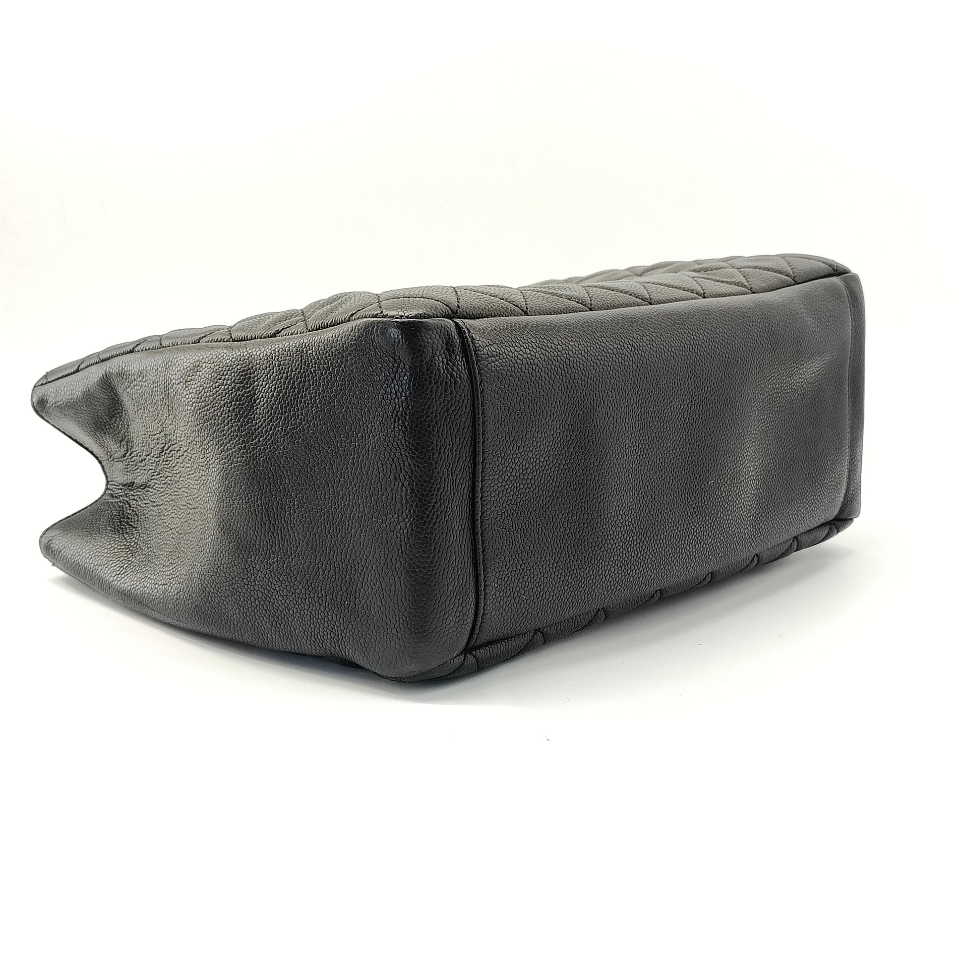 Grand Shopping Tote Quilted Caviar