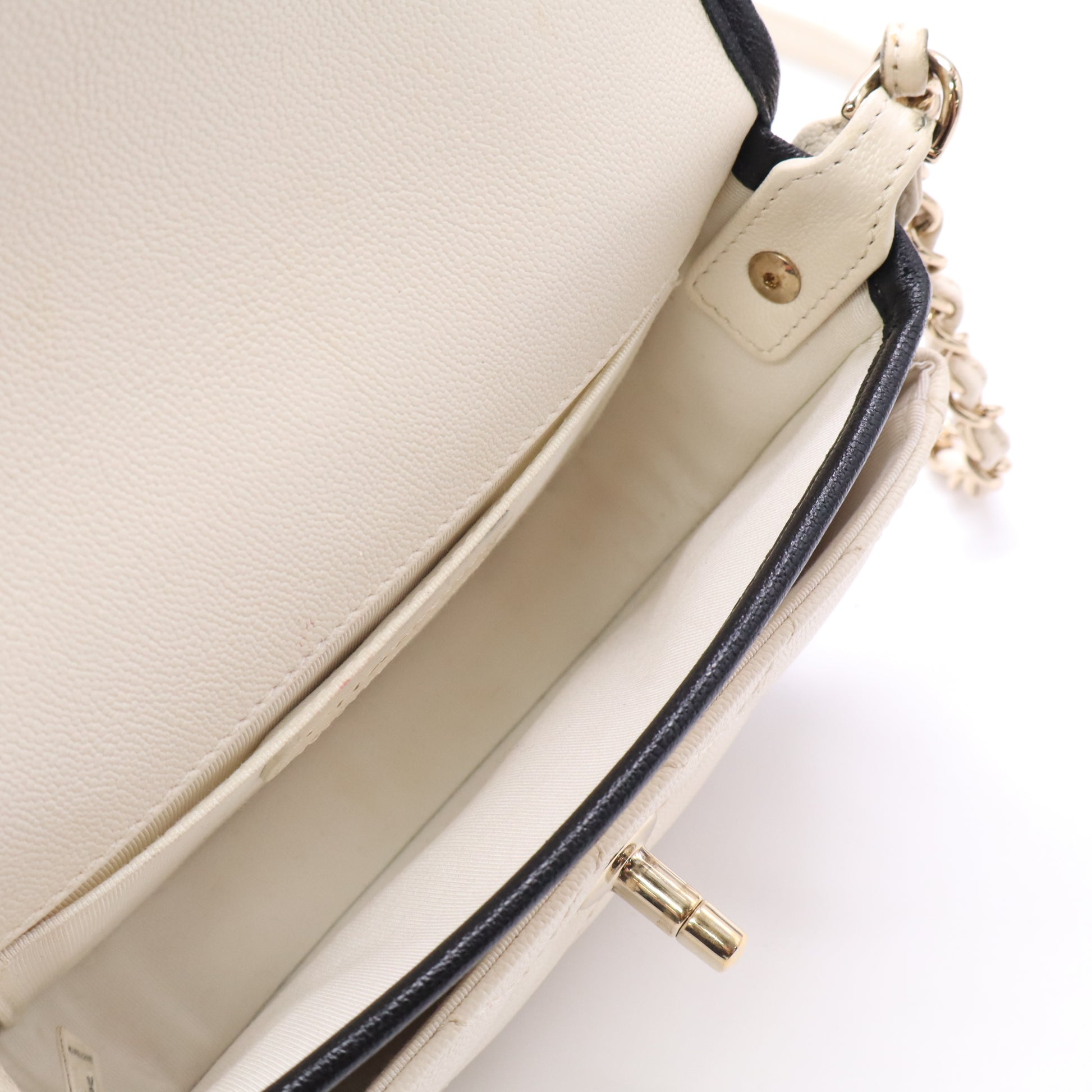 Chanel White/Black Quilted Grained Leather Mini Flap Messenger Bag twins LDJ5185