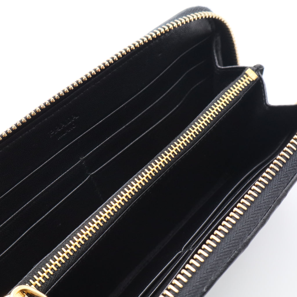 Black Gaufre Nappa Leather Zip Wallet