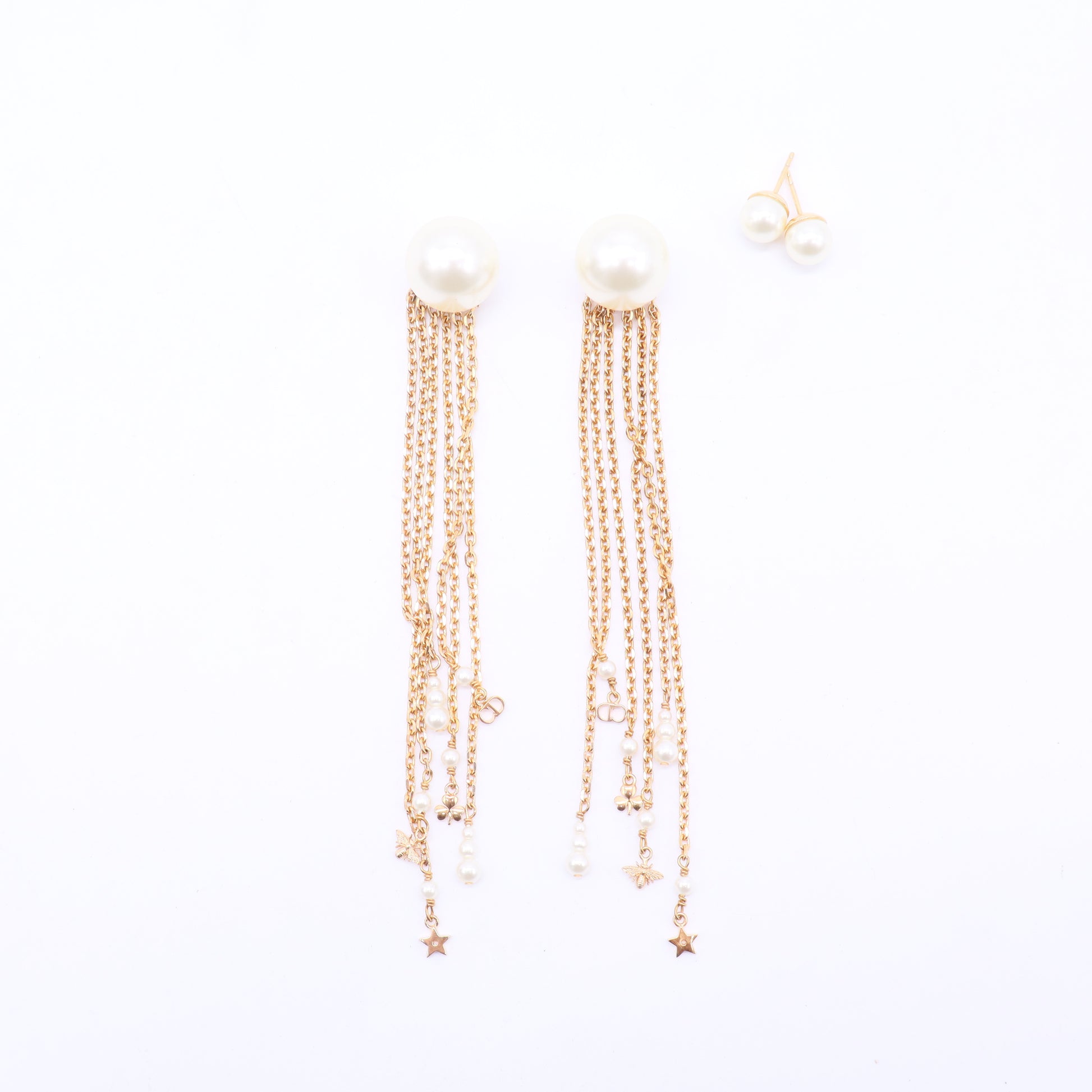 decorative pearl and chains with CC monogram earring
